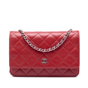 Lambskin CC Quilted Lambskin Wallet on Chain