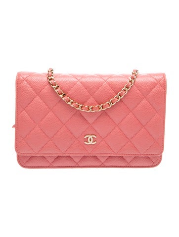 Classic Quilted Wallet On Chain