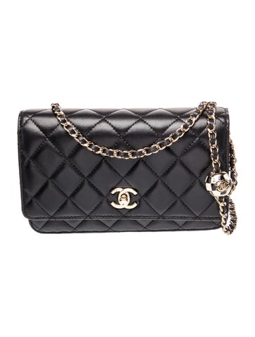 Pearl Crush Wallet on Chain