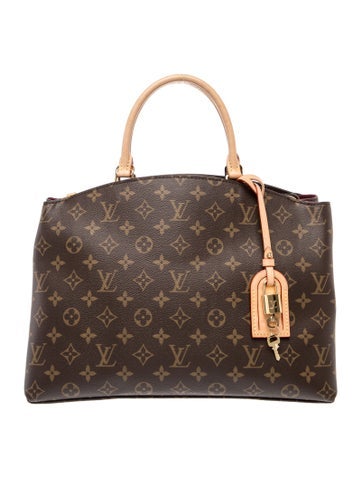 LV Monogram Grand Palais
