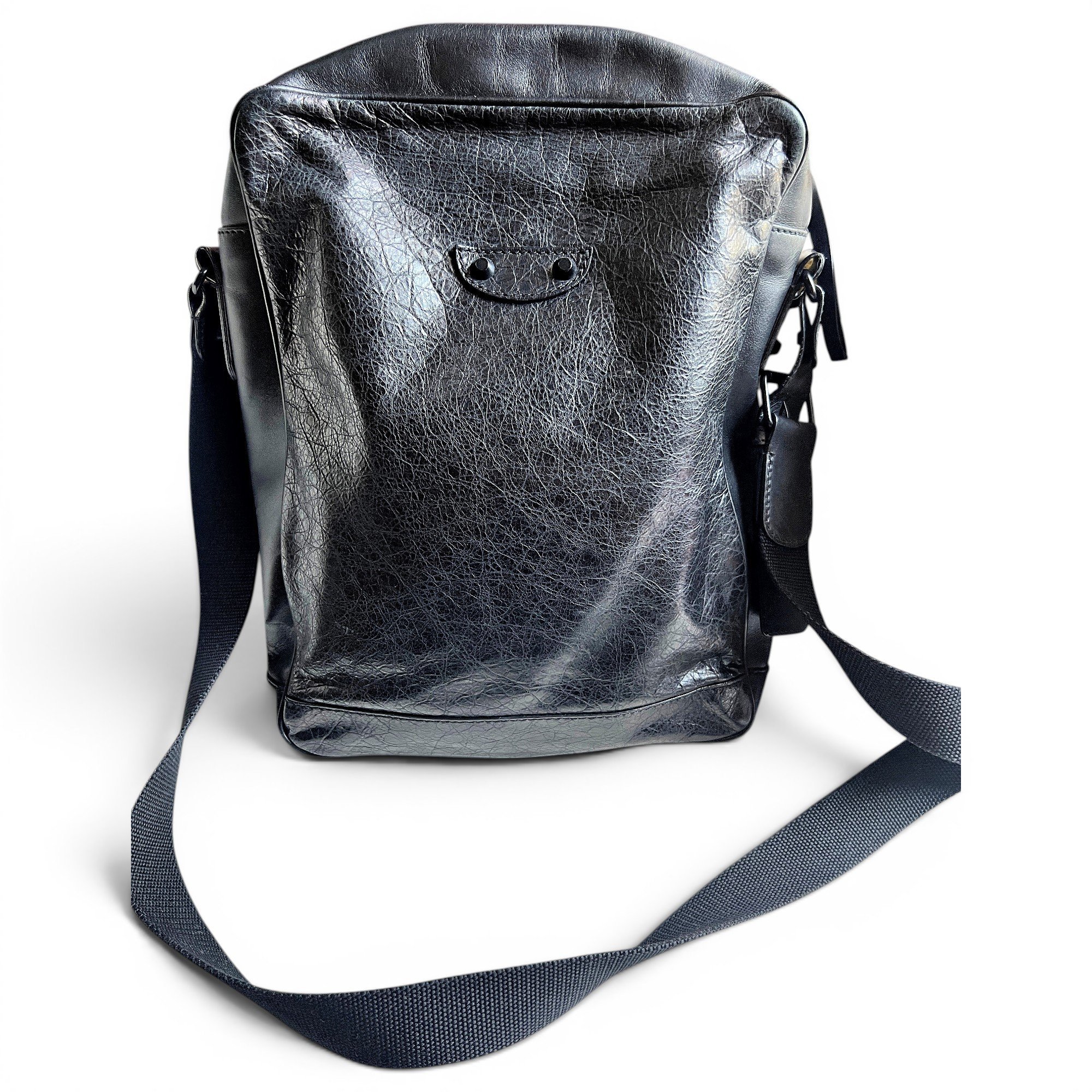 City leather crossbody bag