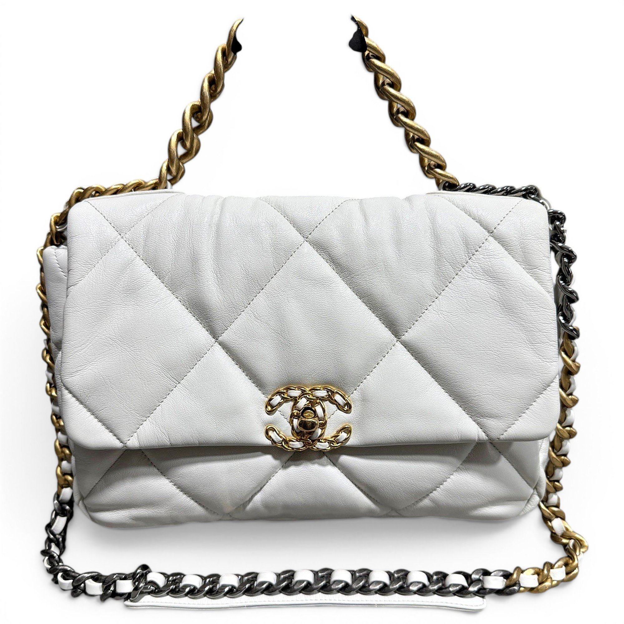 Chanel 19 leather handbag