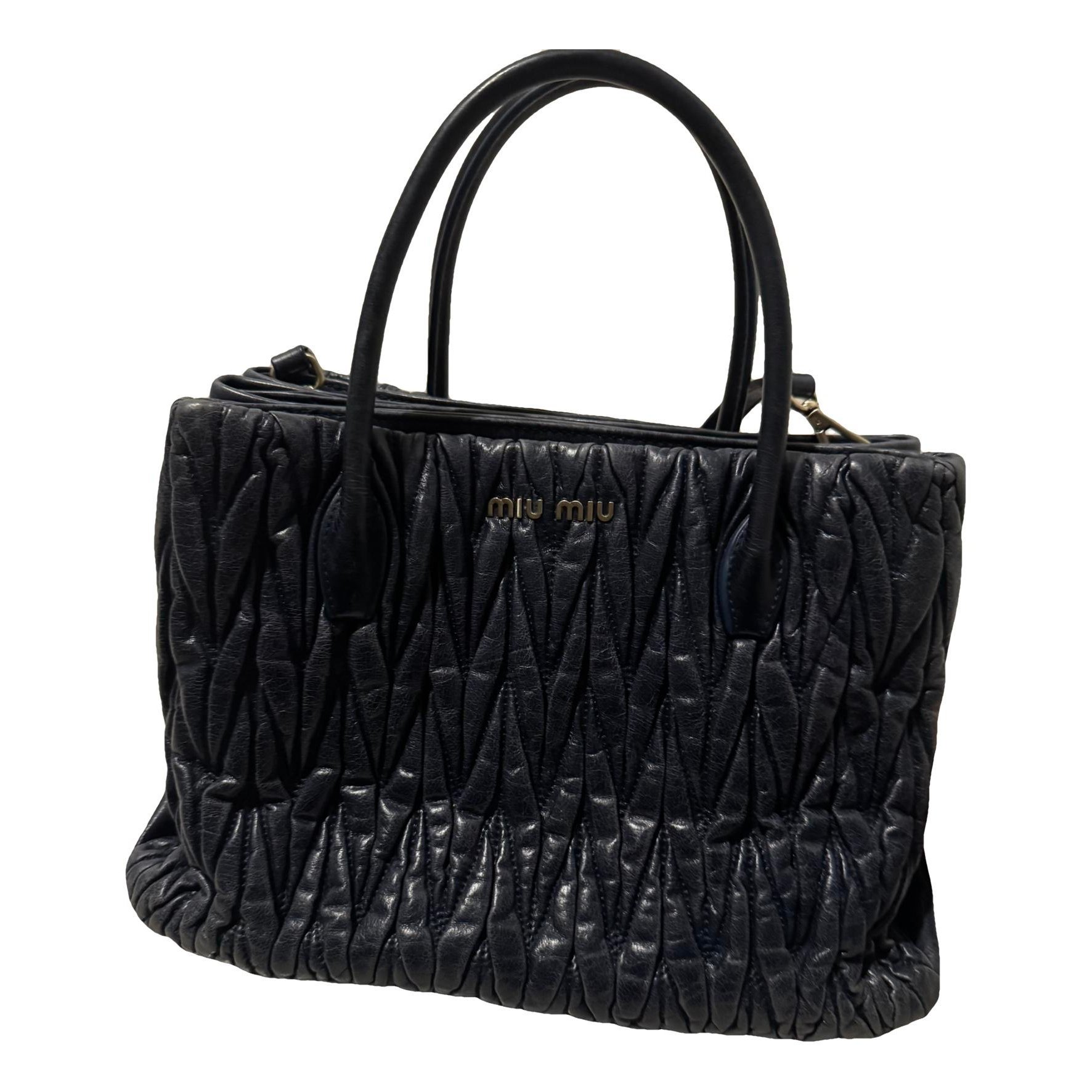 Matelassé leather handbag