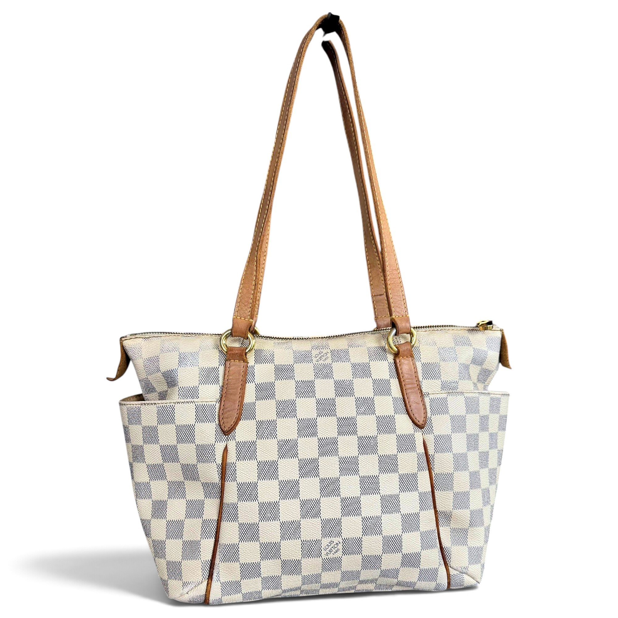 Totally leather handbag