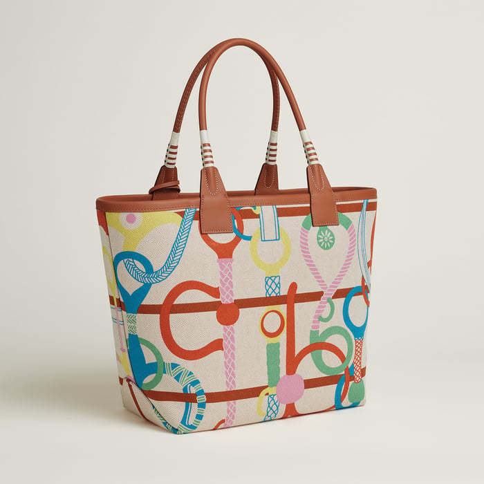 Steeple 28 Bag