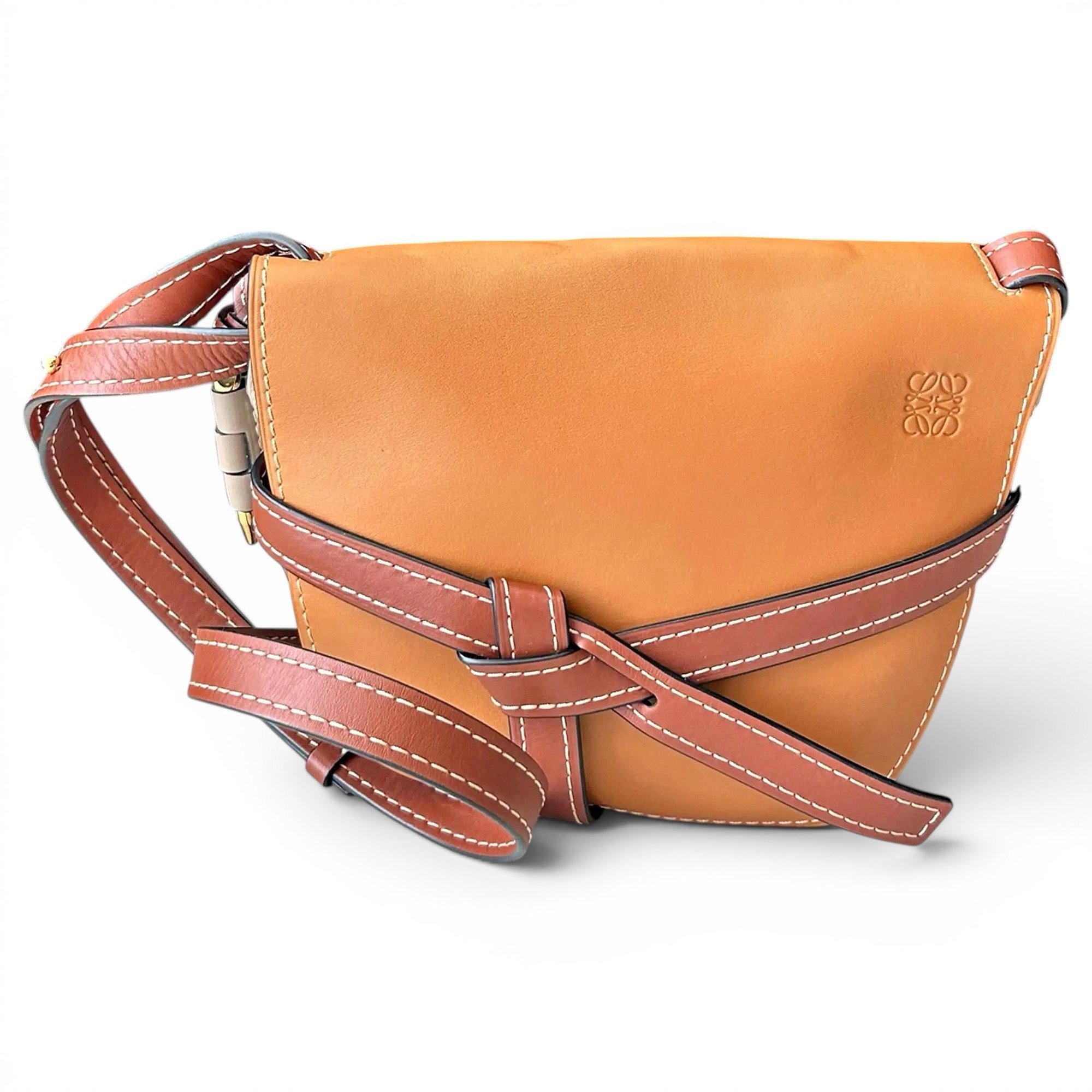 Gate leather handbag