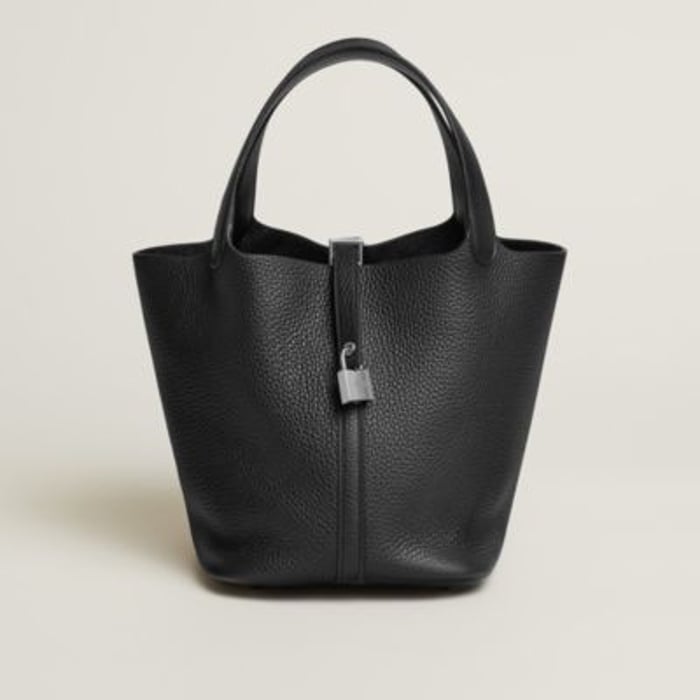 Hermès Picotin Lock 22 in Noir Clemence