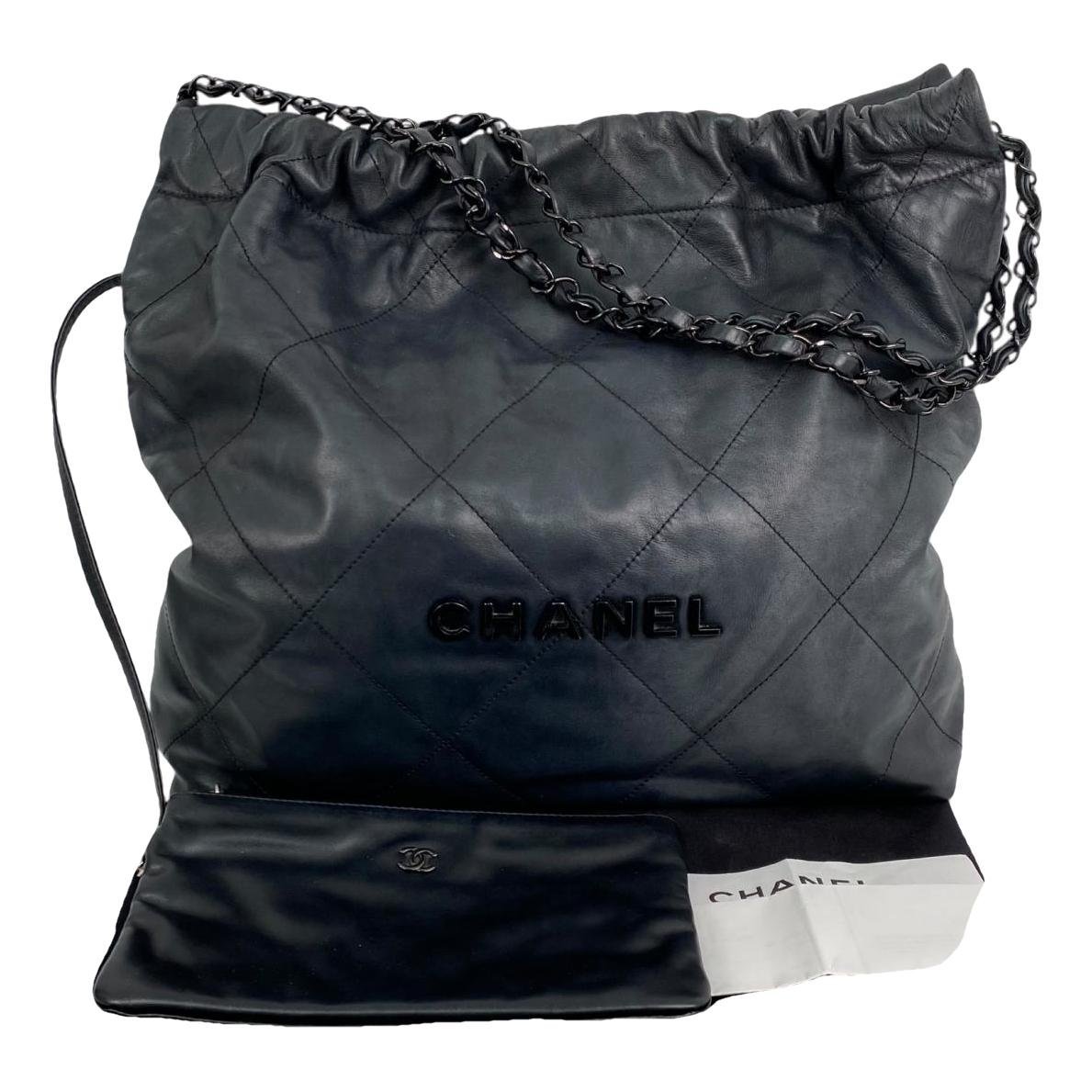 Chanel 22 leather handbag