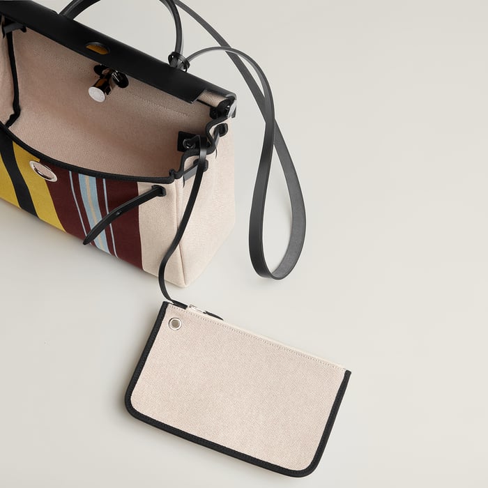 Herbag Zip 31漆面手提包