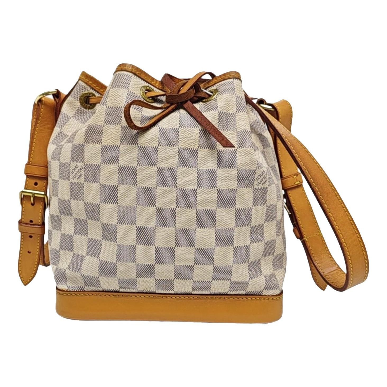 Nano Noé leather handbag