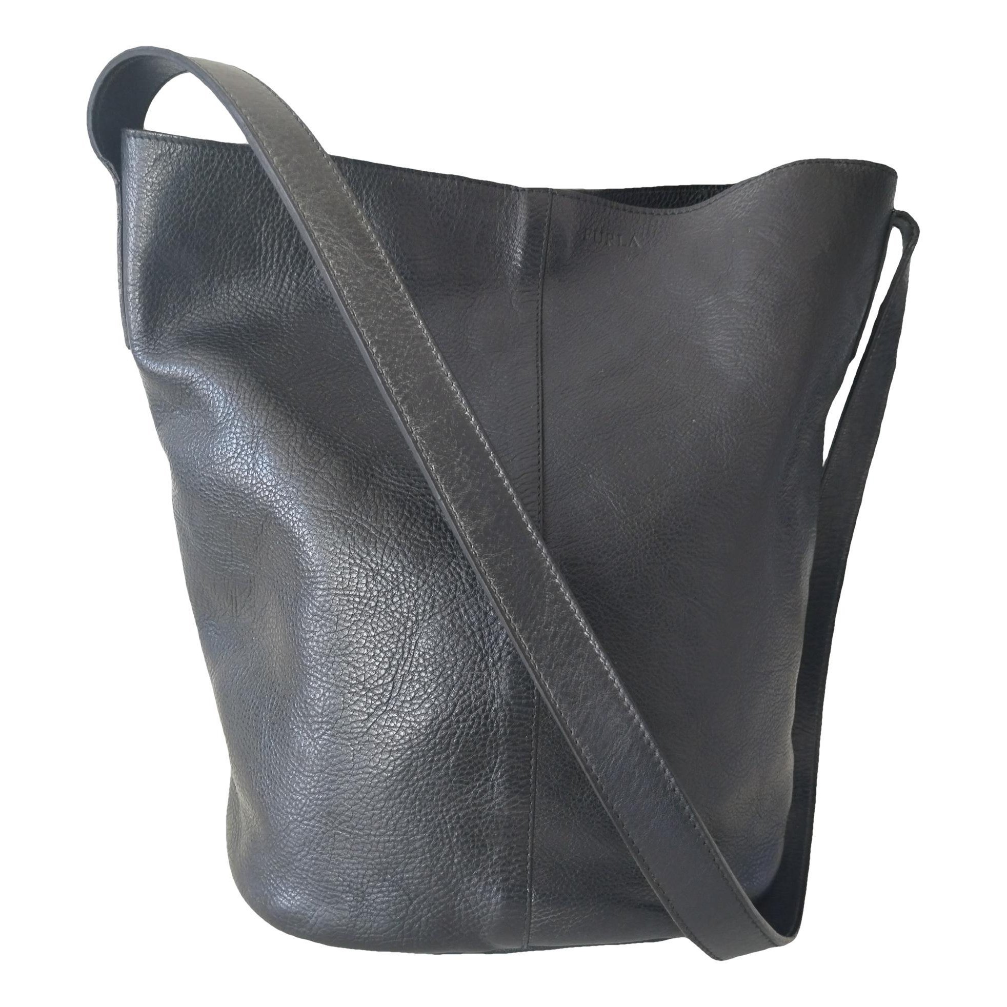 Leather handbag
