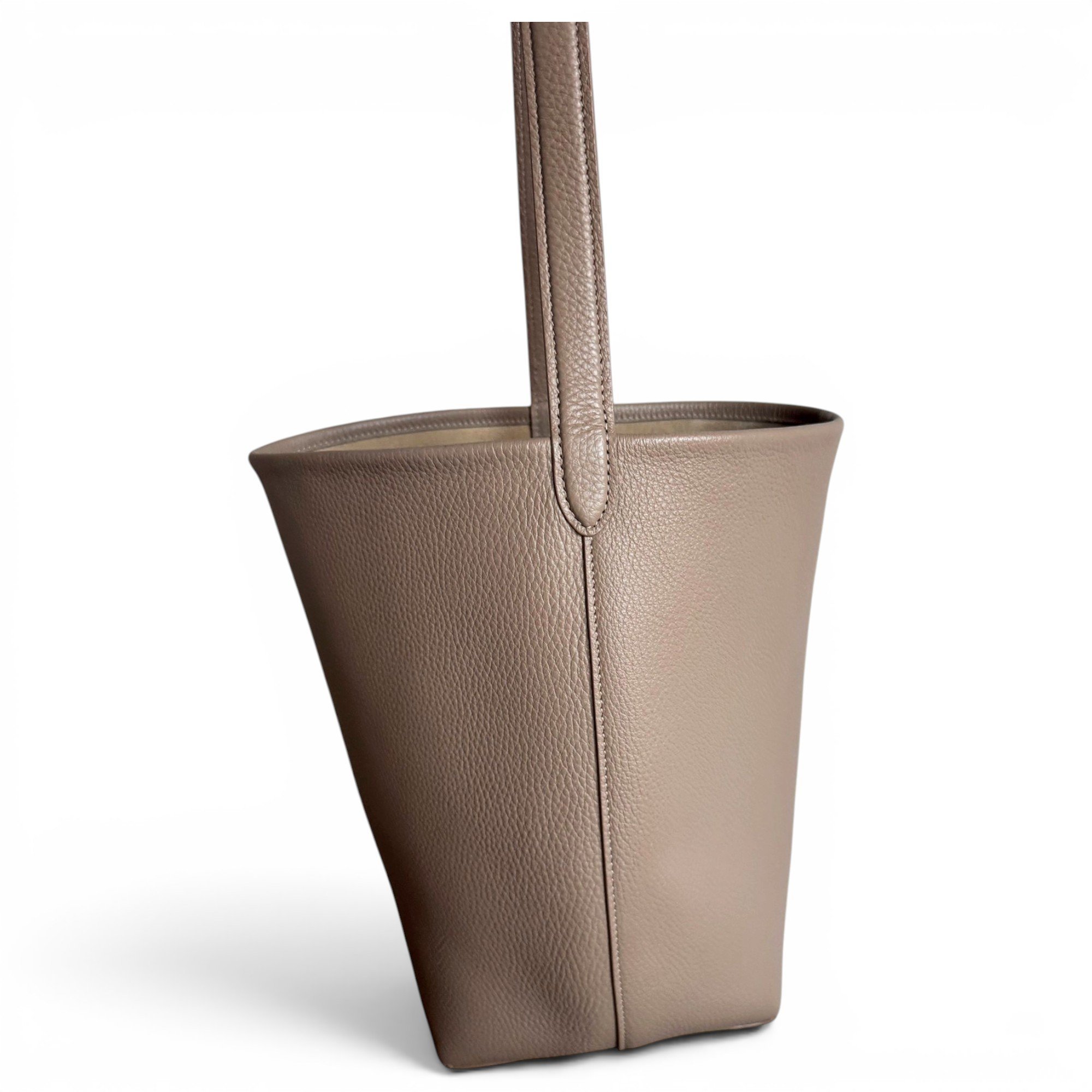 Park N/S leather handbag