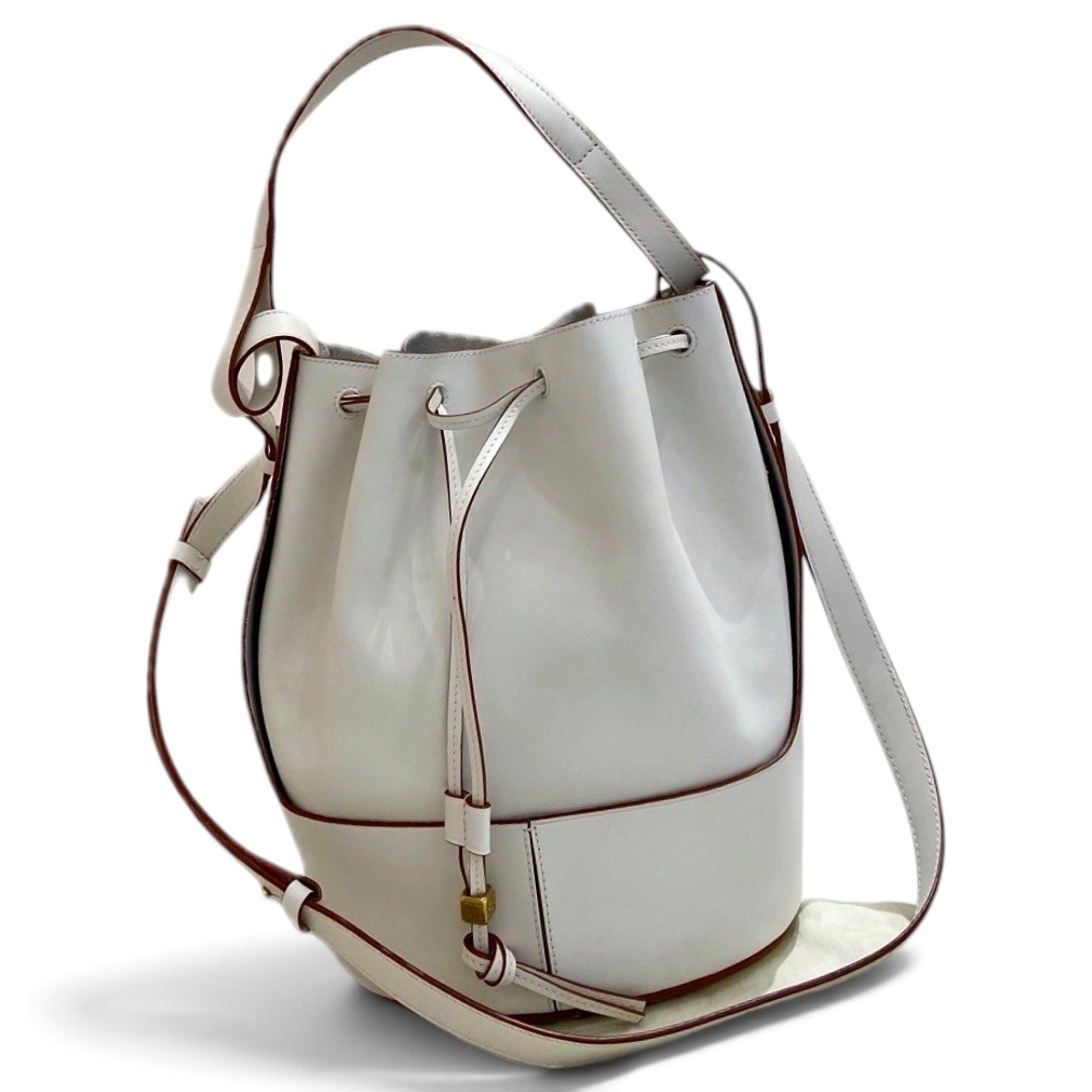 Balloon leather handbag