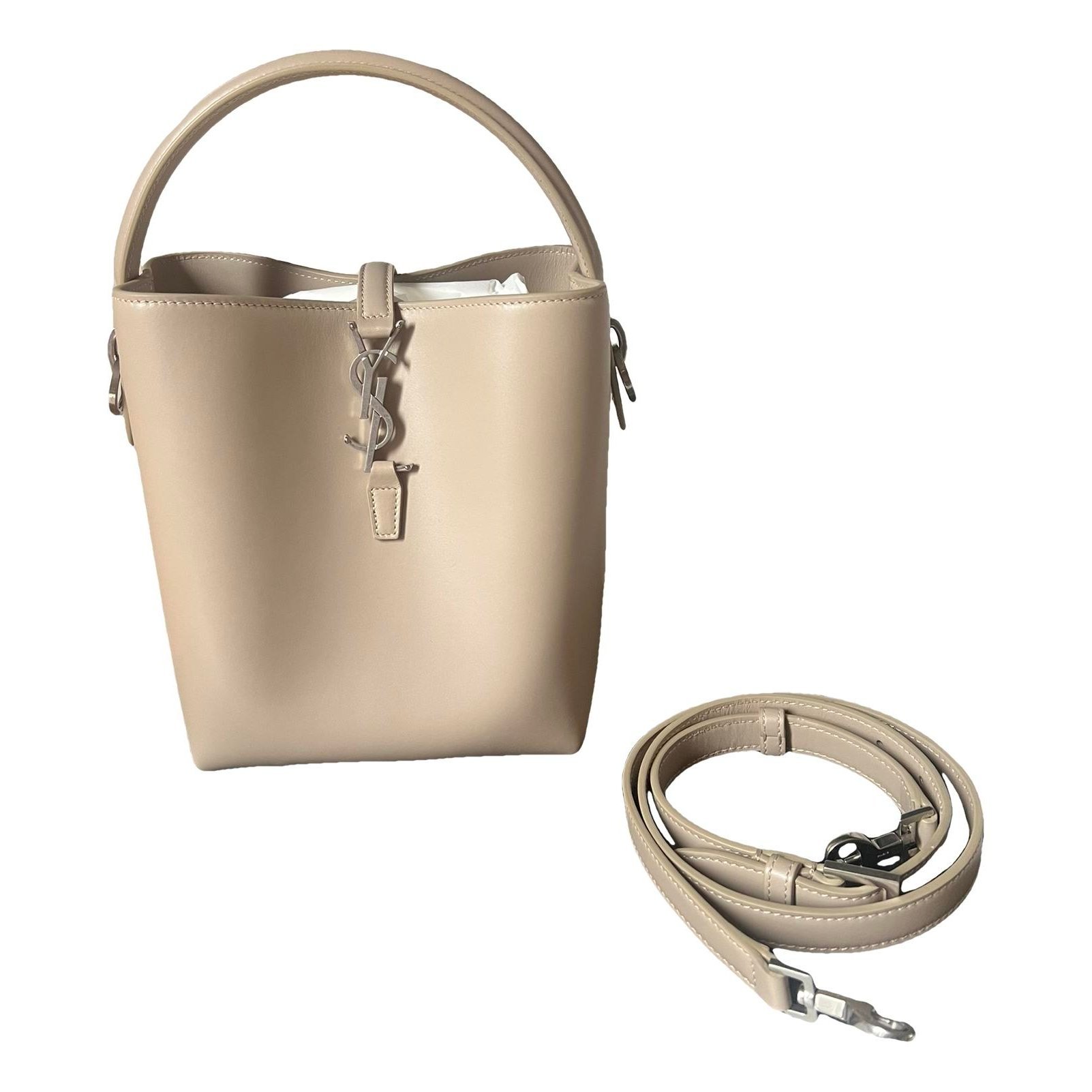 Saint Laurent Leather handbag