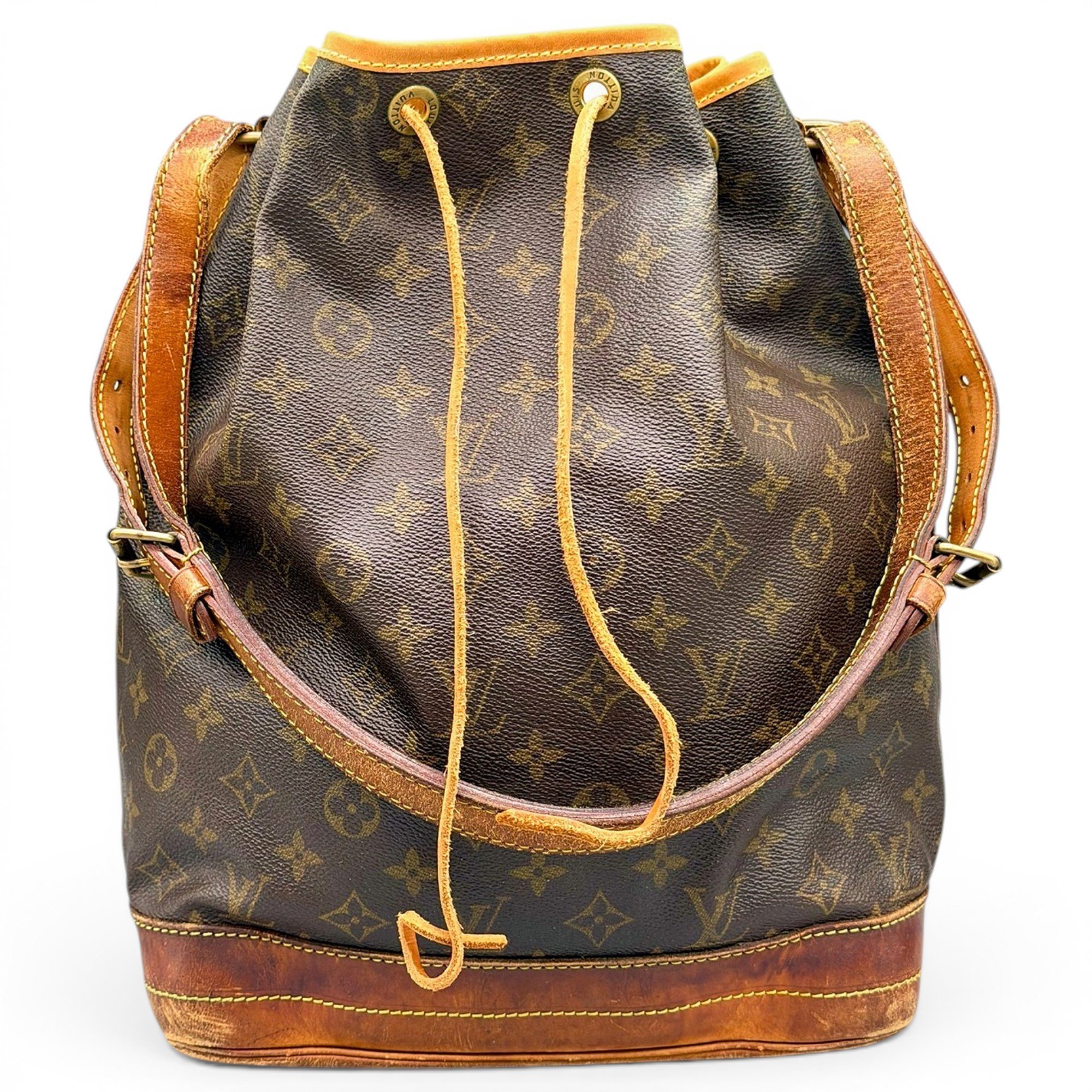 Louis Vuitton Noé leather handbag