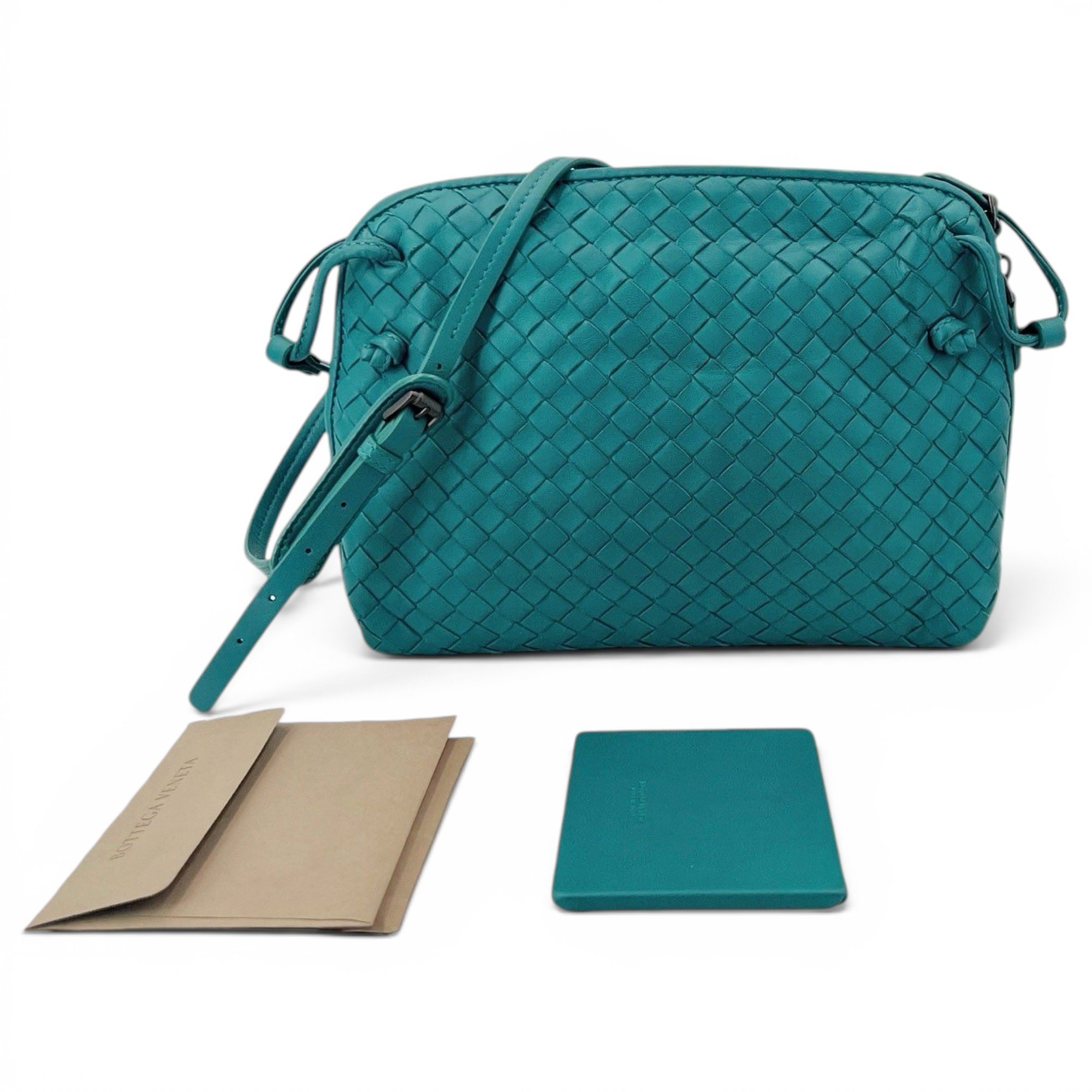 Loop leather handbag