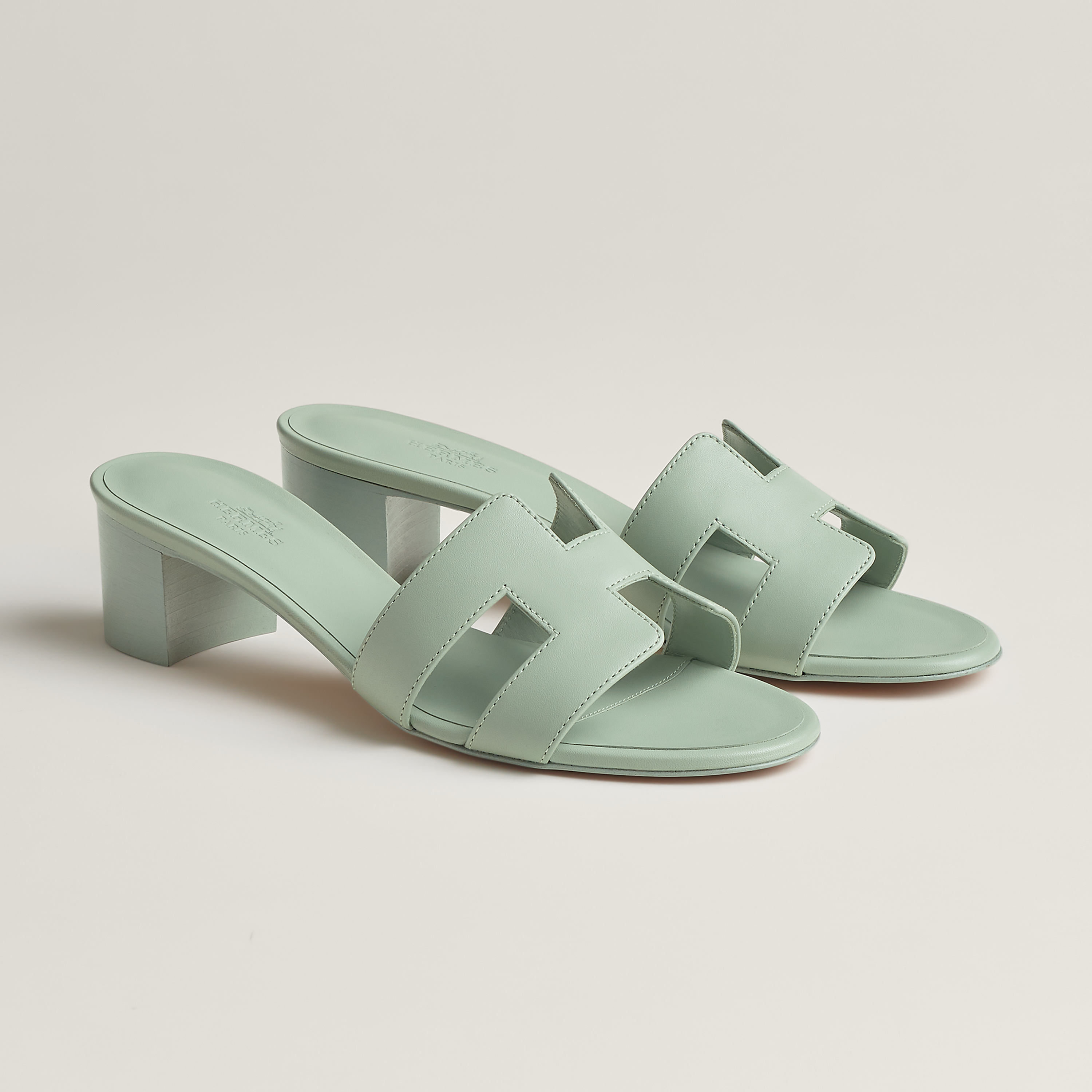 Oasis sandal