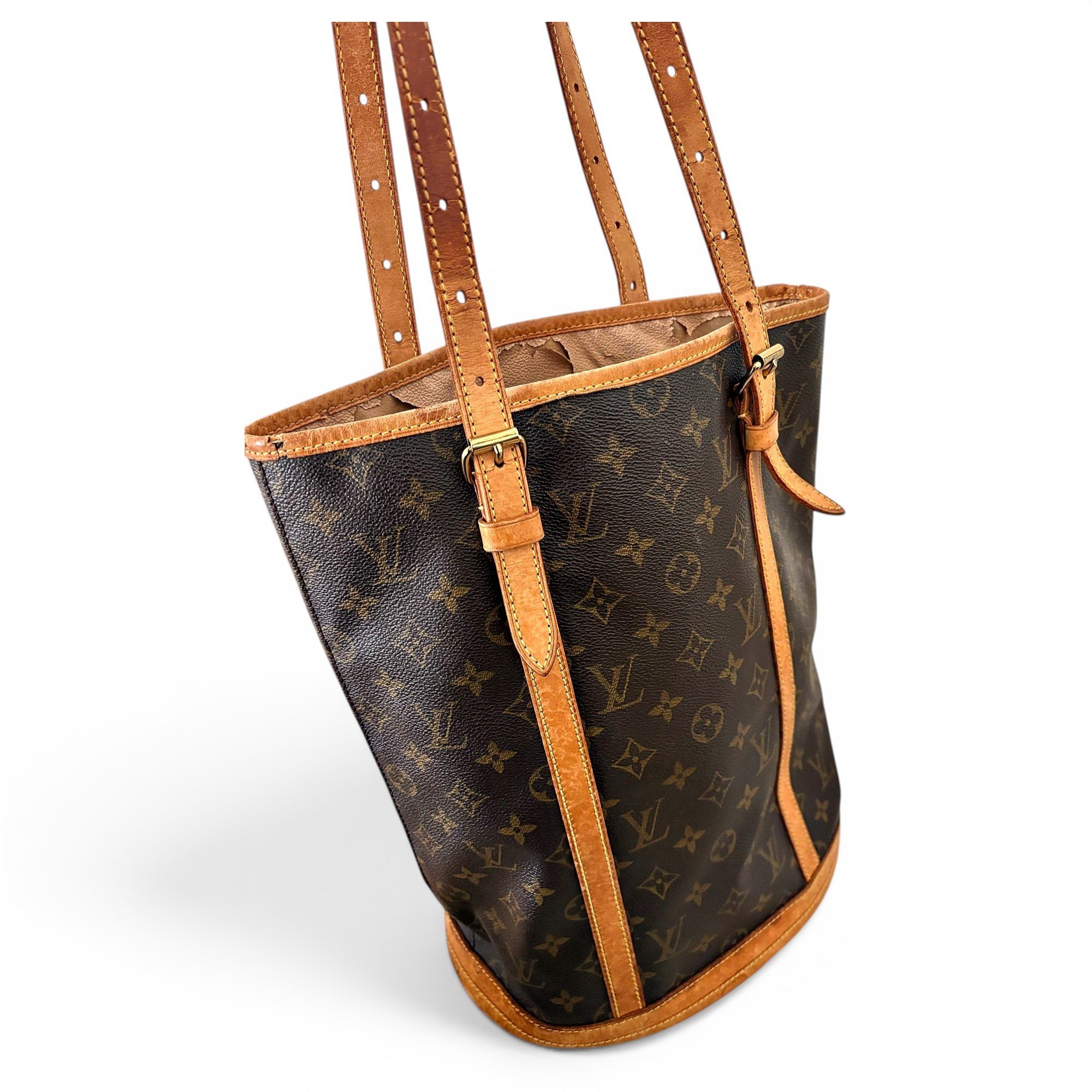Bucket leather handbag