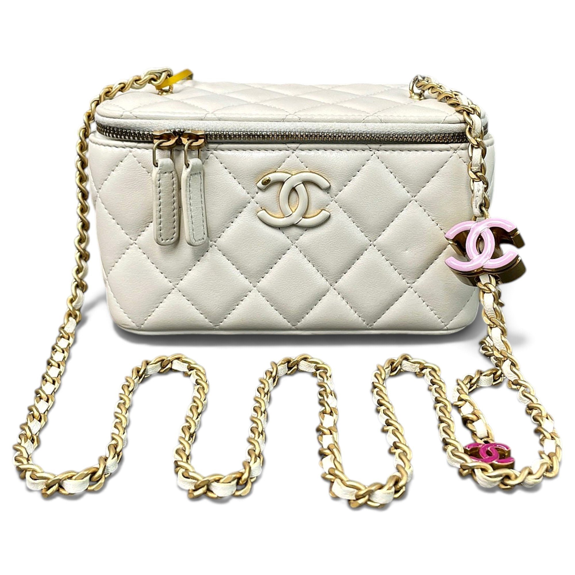 Trendy CC Vanity leather handbag