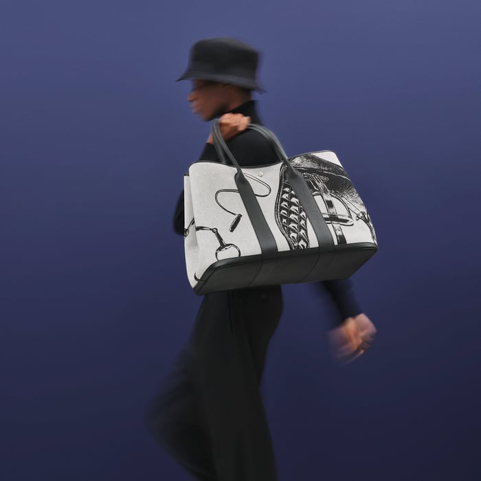Bolsa Garden Party Voyage 49