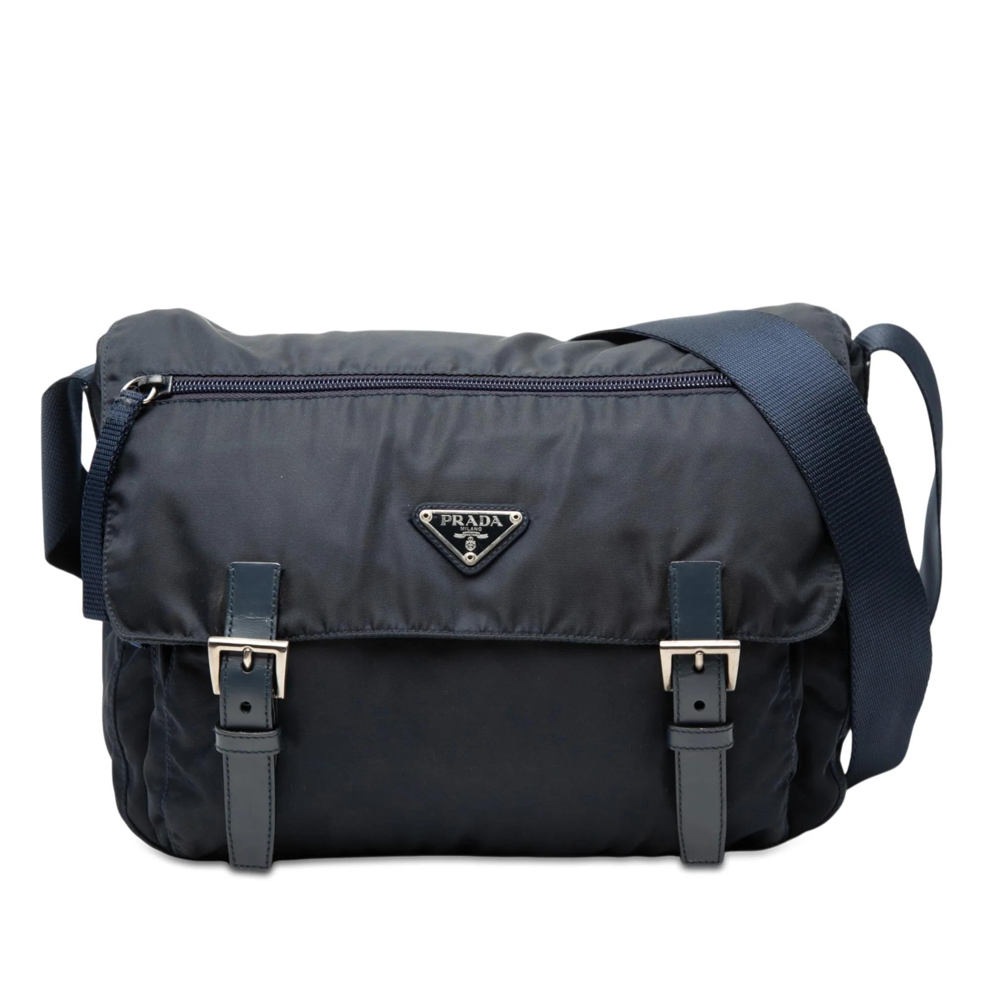 Buckle handbag