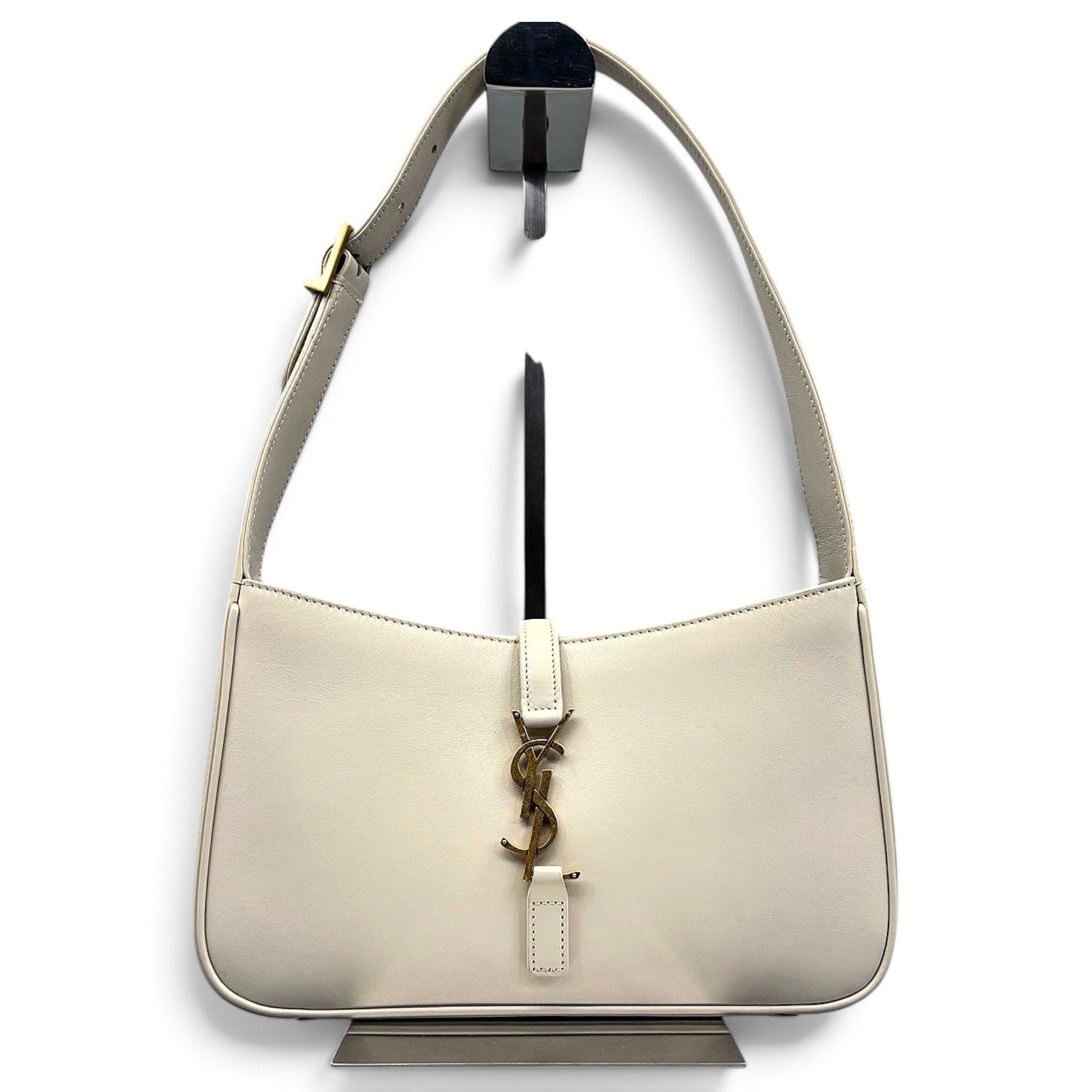 Saint Laurent Le 5 à 7 leather handbag