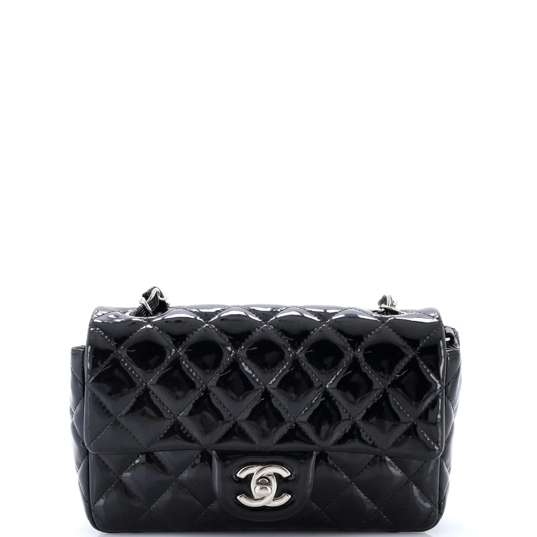 Timeless/Classique patent leather crossbody bag