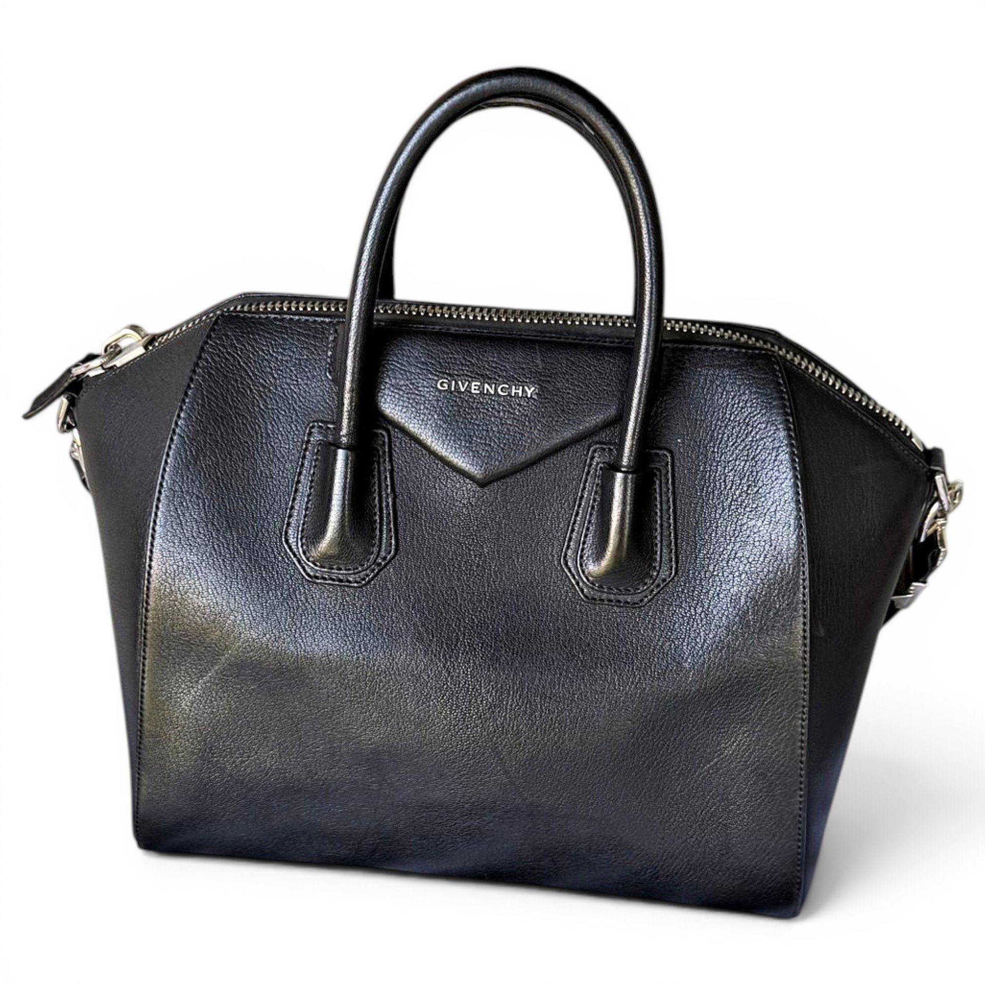 Antigona leather handbag