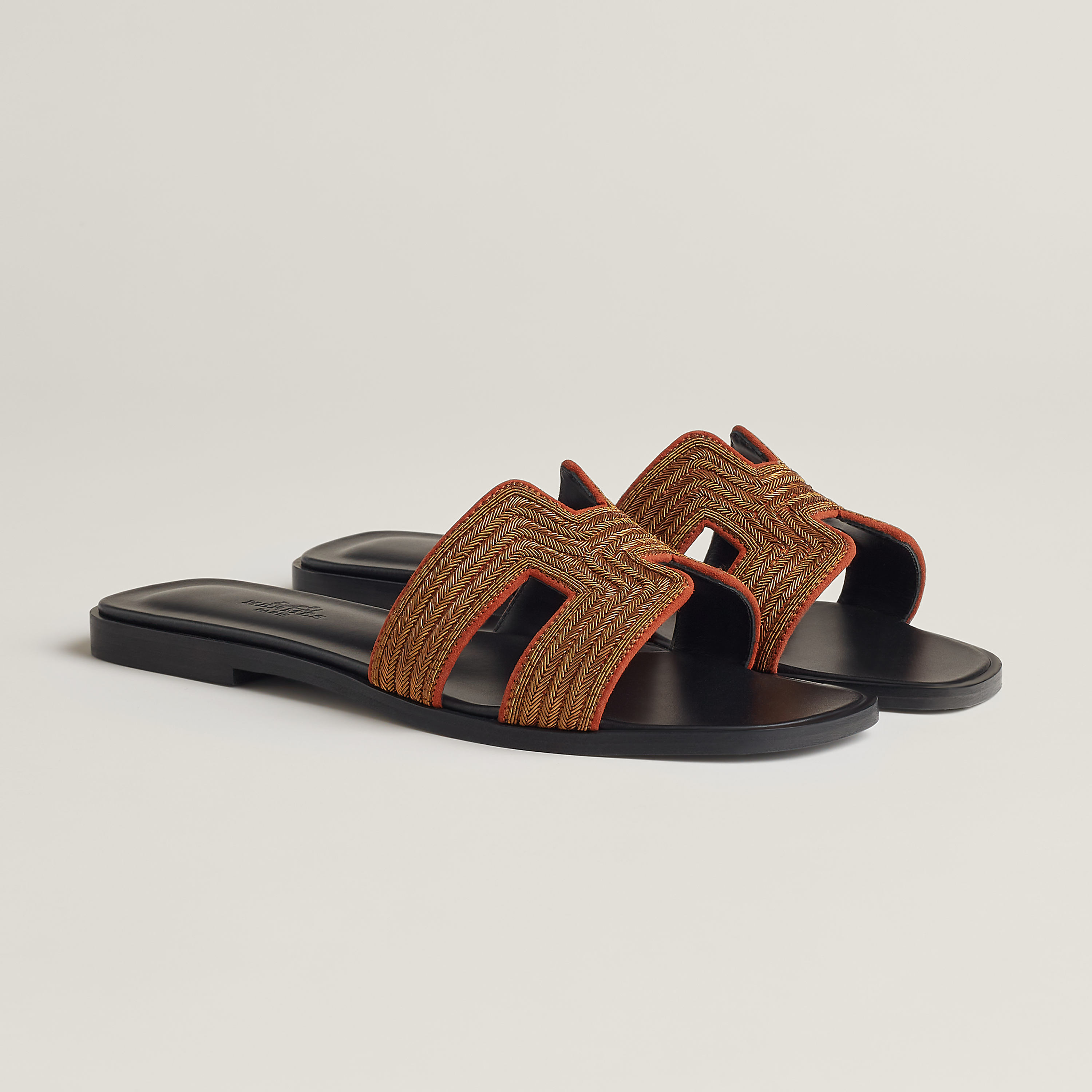 Oran sandal