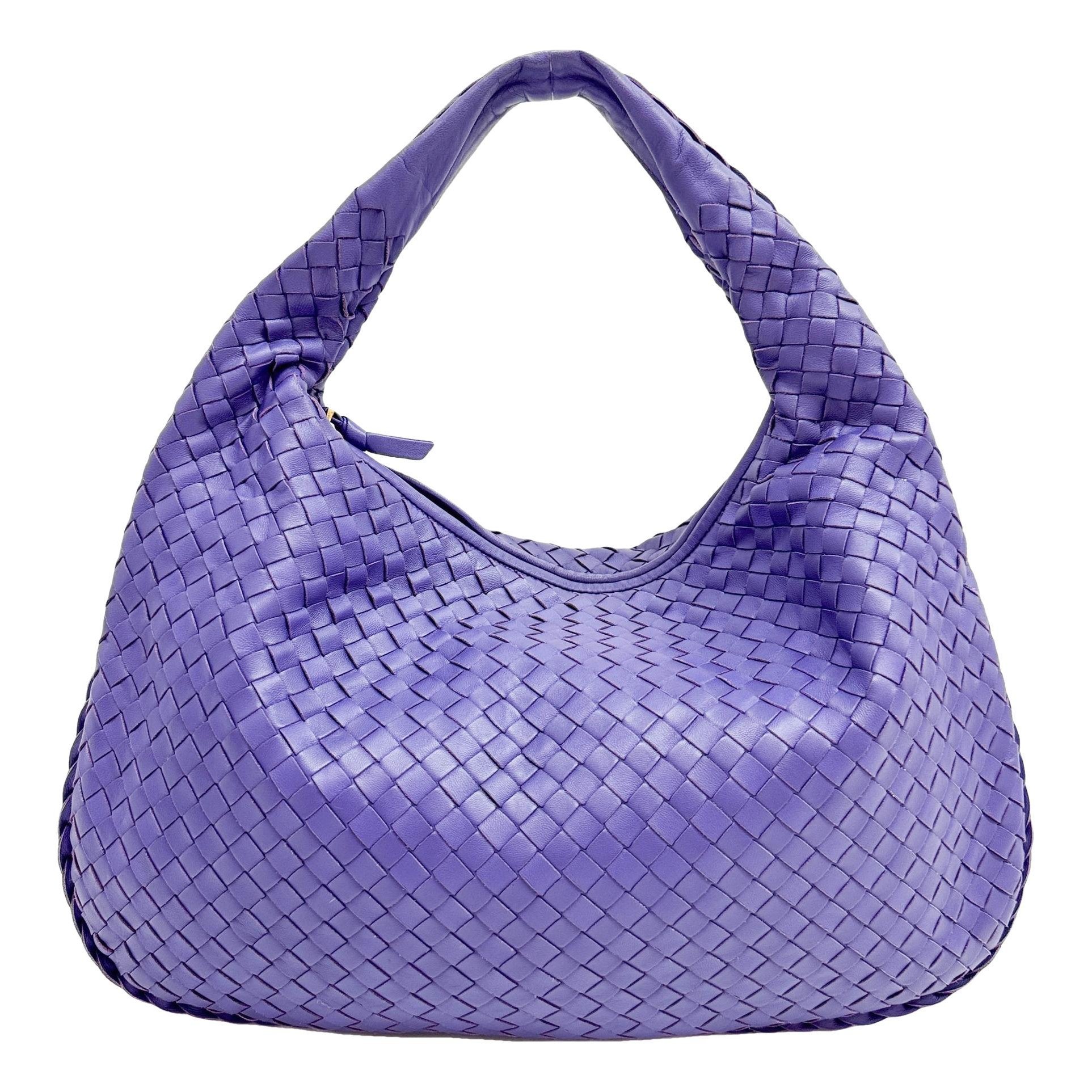 Veneta leather handbag