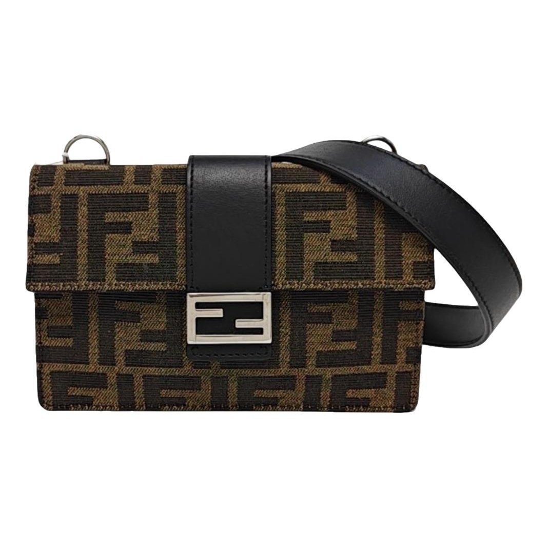 Baguette cloth handbag