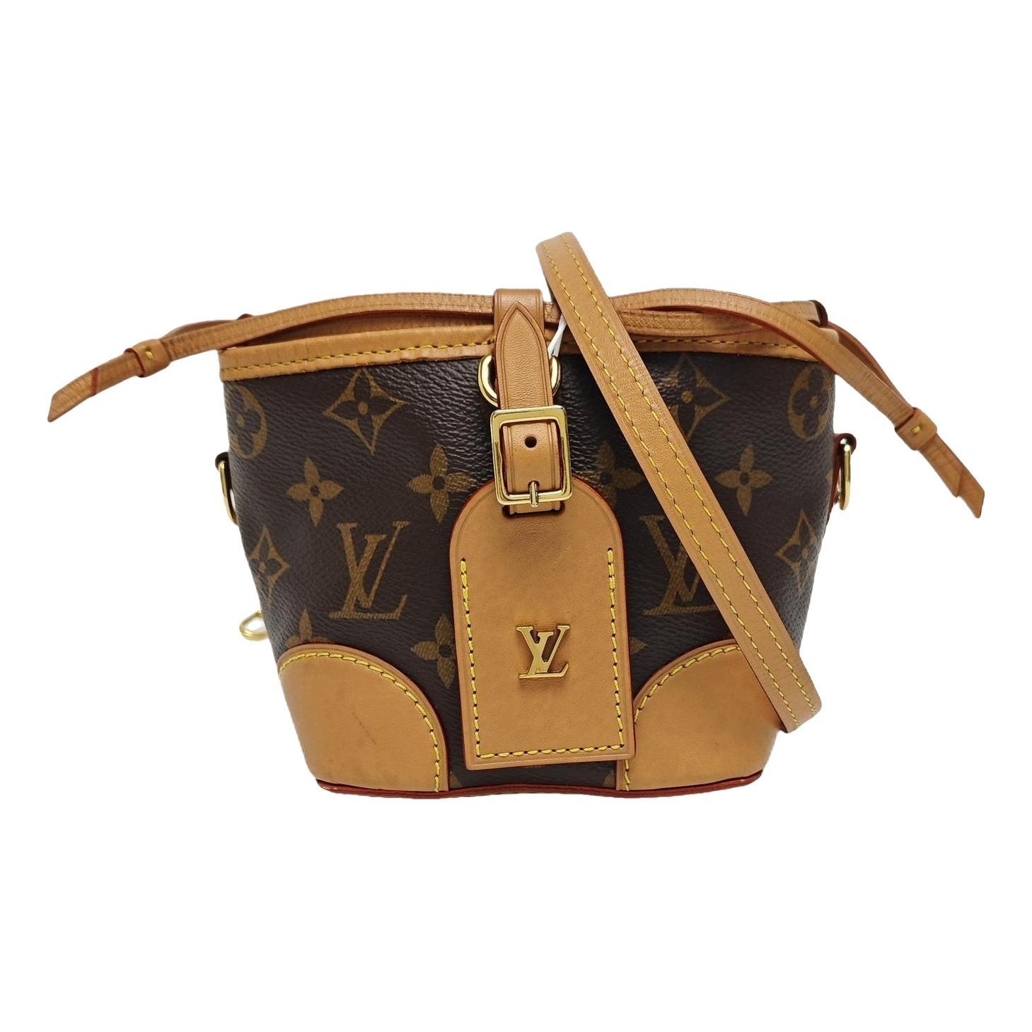 Nano Noé leather handbag