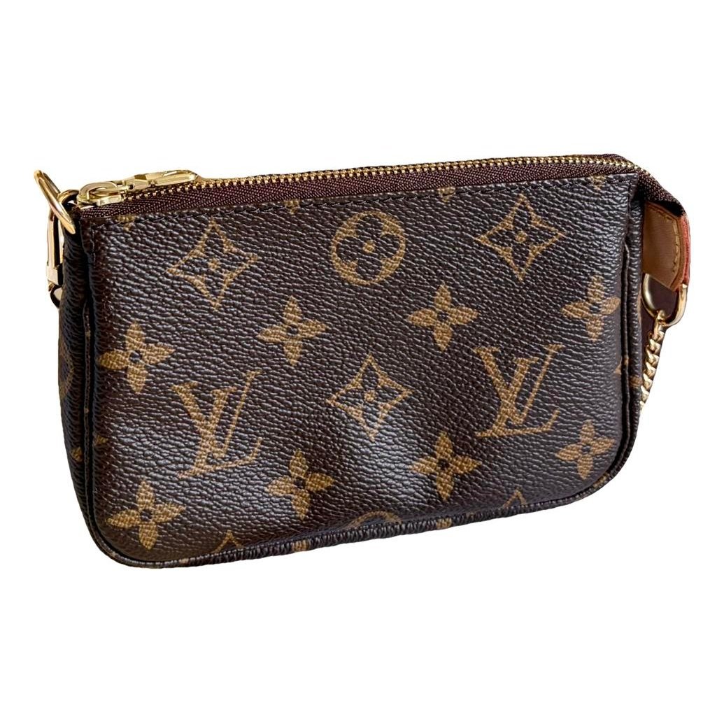 Leather clutch bag