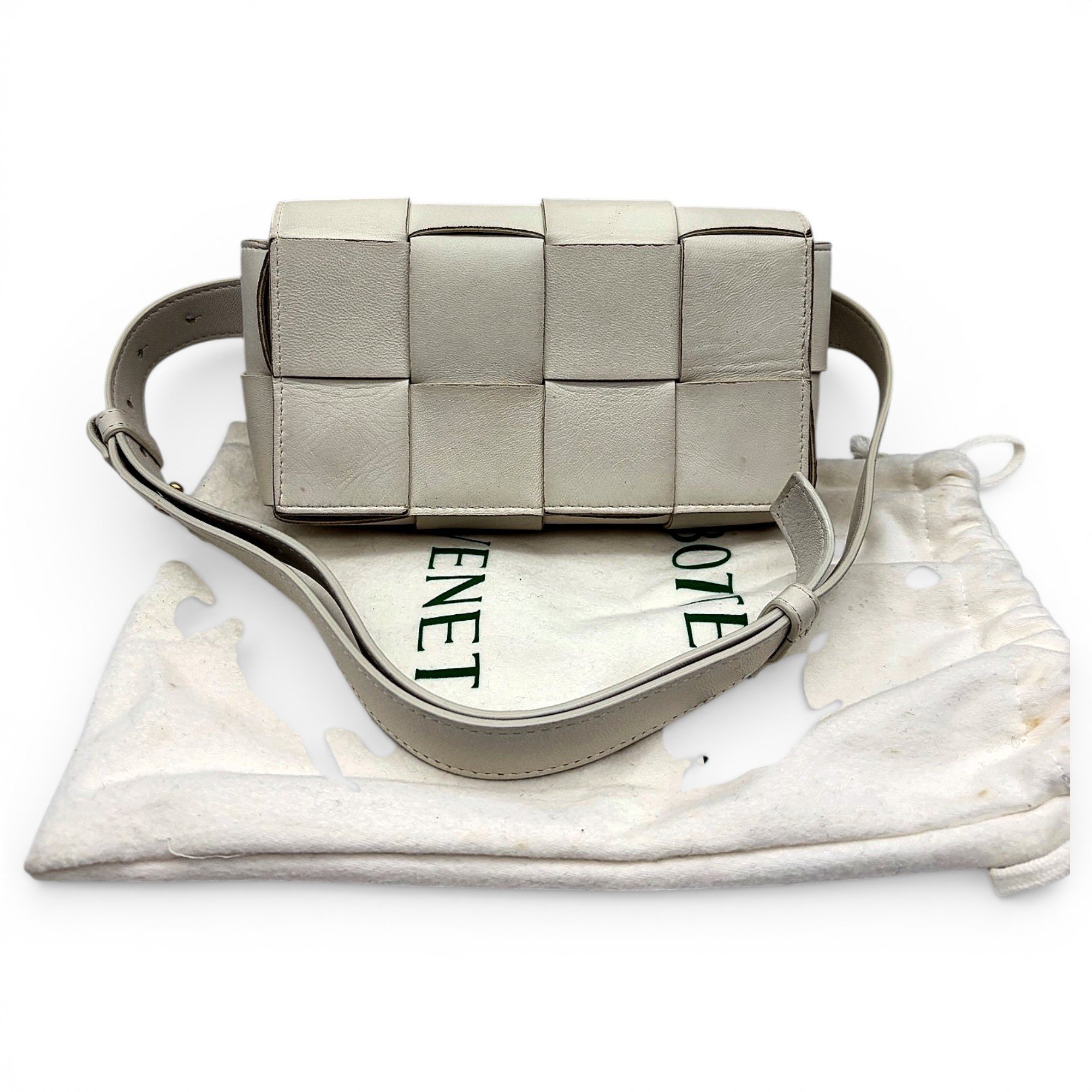Cassette leather handbag