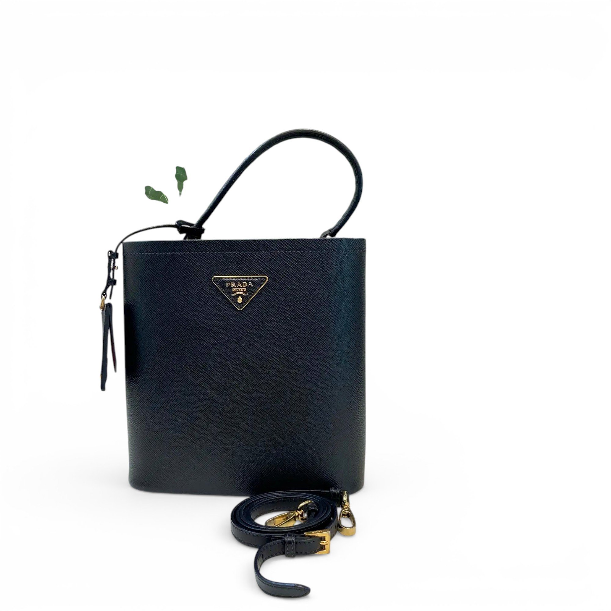 Panier leather handbag