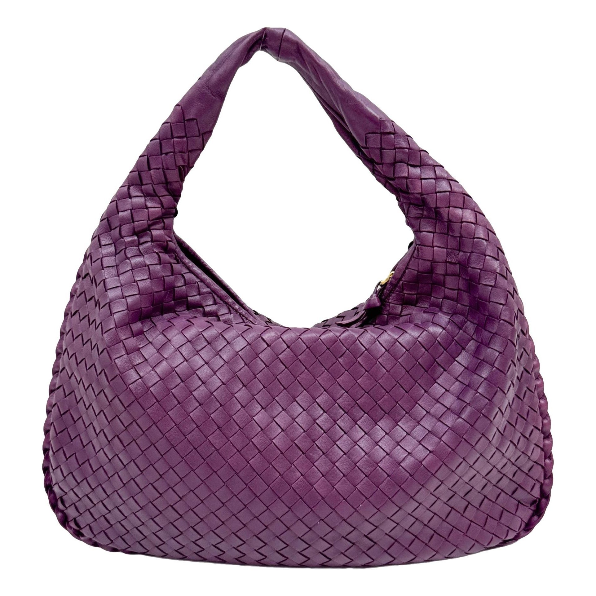 Veneta leather handbag