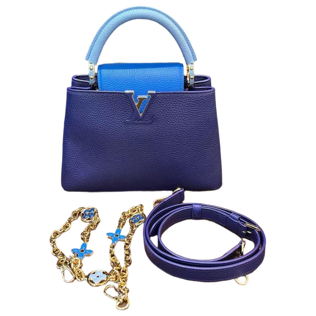 Capucines leather handbag