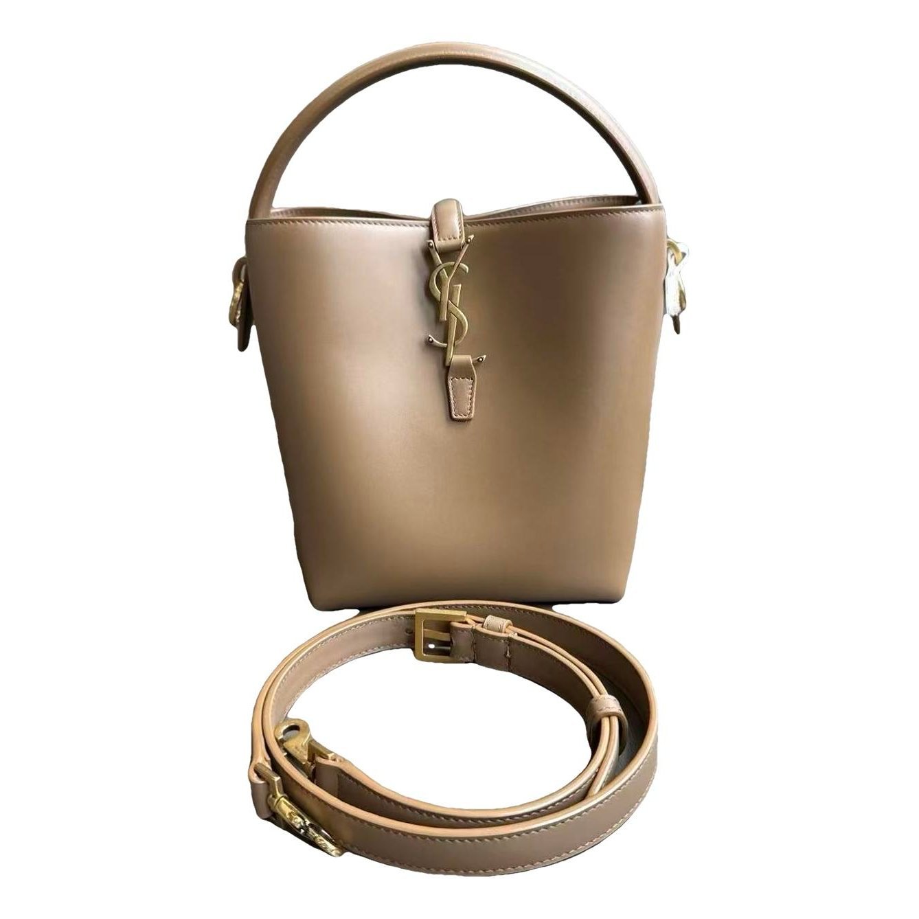Le 37 leather handbag