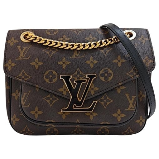 Passy leather crossbody bag