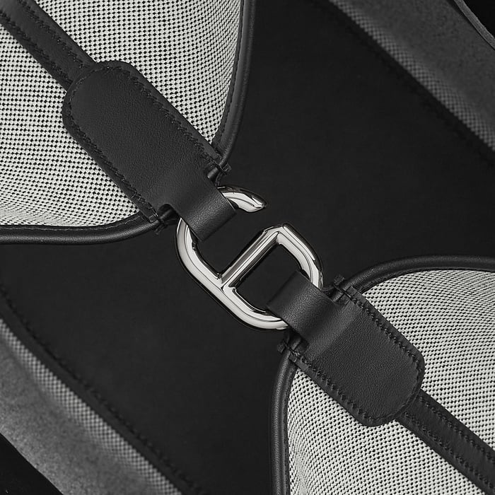Hermès In-the-loop 23 Bag