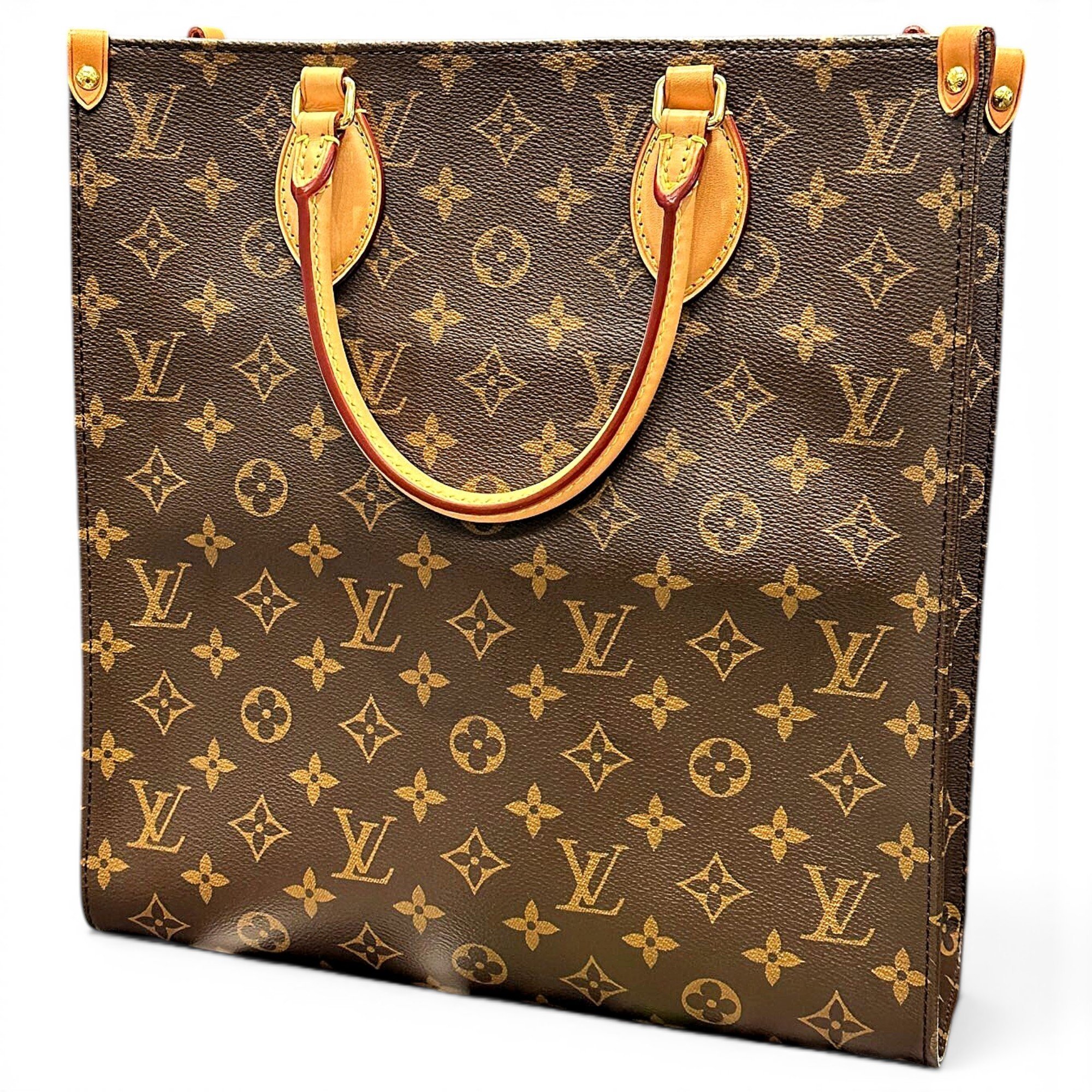 Plat leather handbag