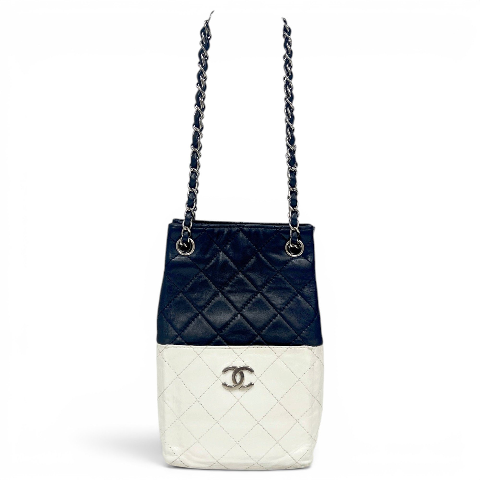 Gabrielle Bucket leather crossbody bag
