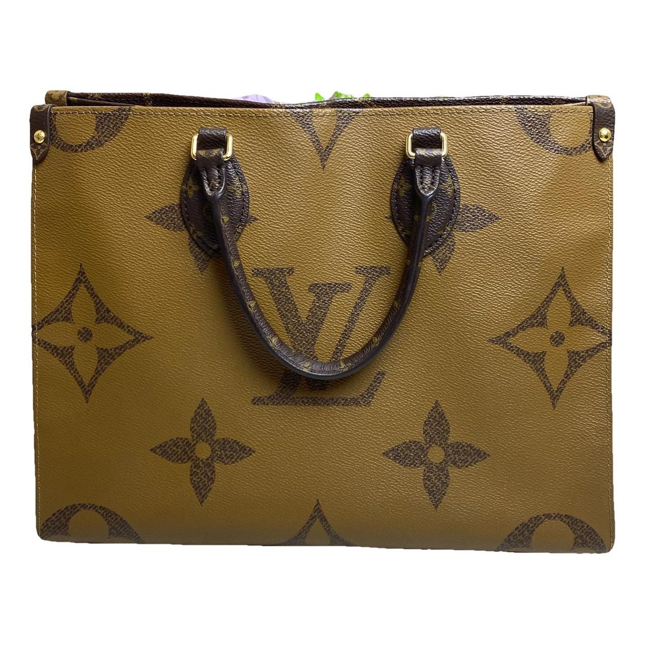 Onthego leather handbag