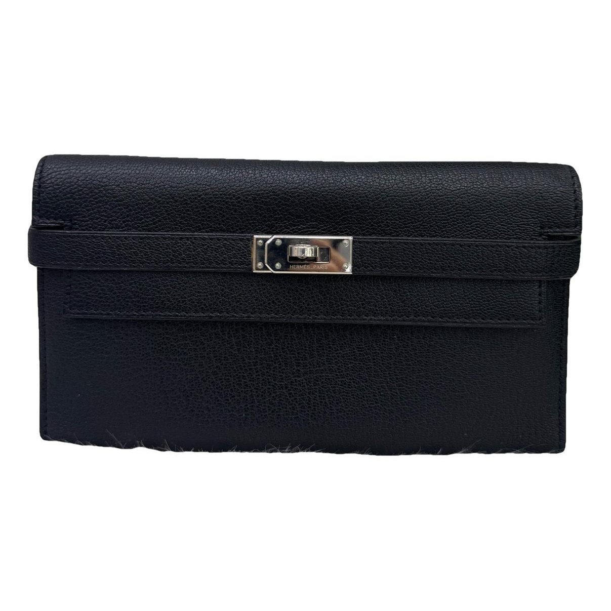 Kelly to go leather clutch bag