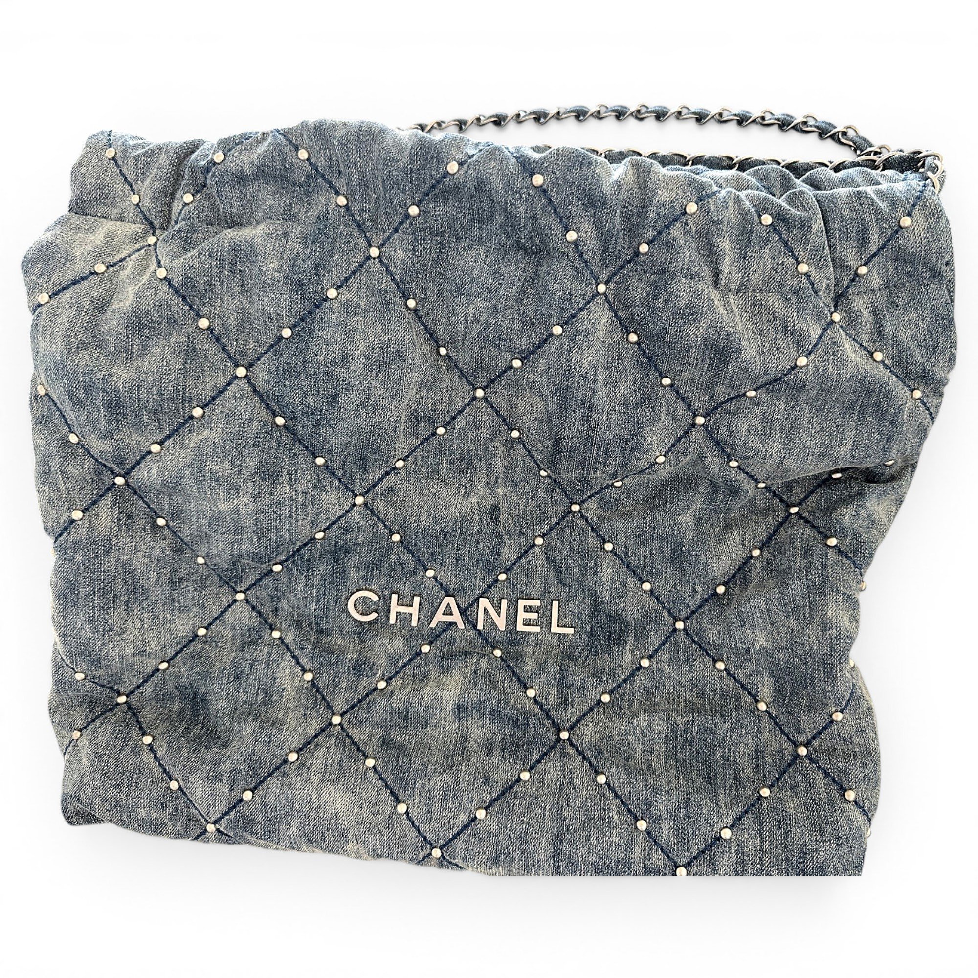 Chanel 22 tote