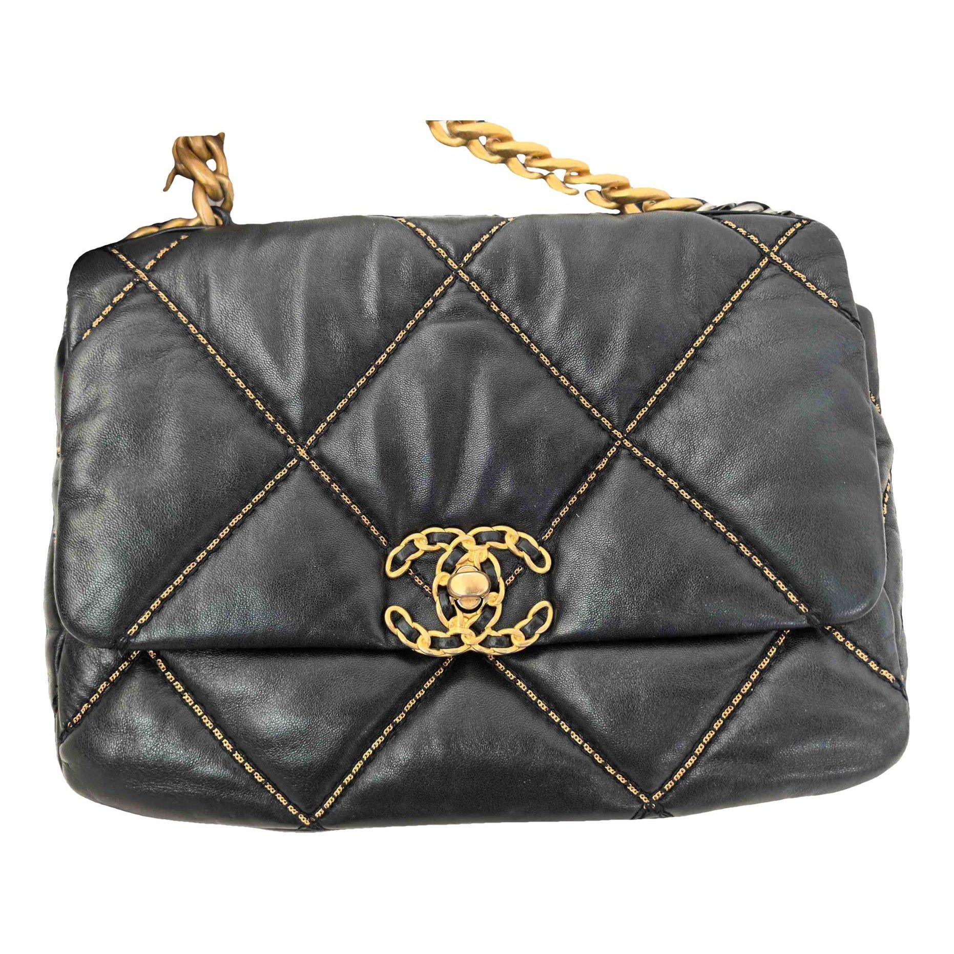 Chanel 19 leather handbag