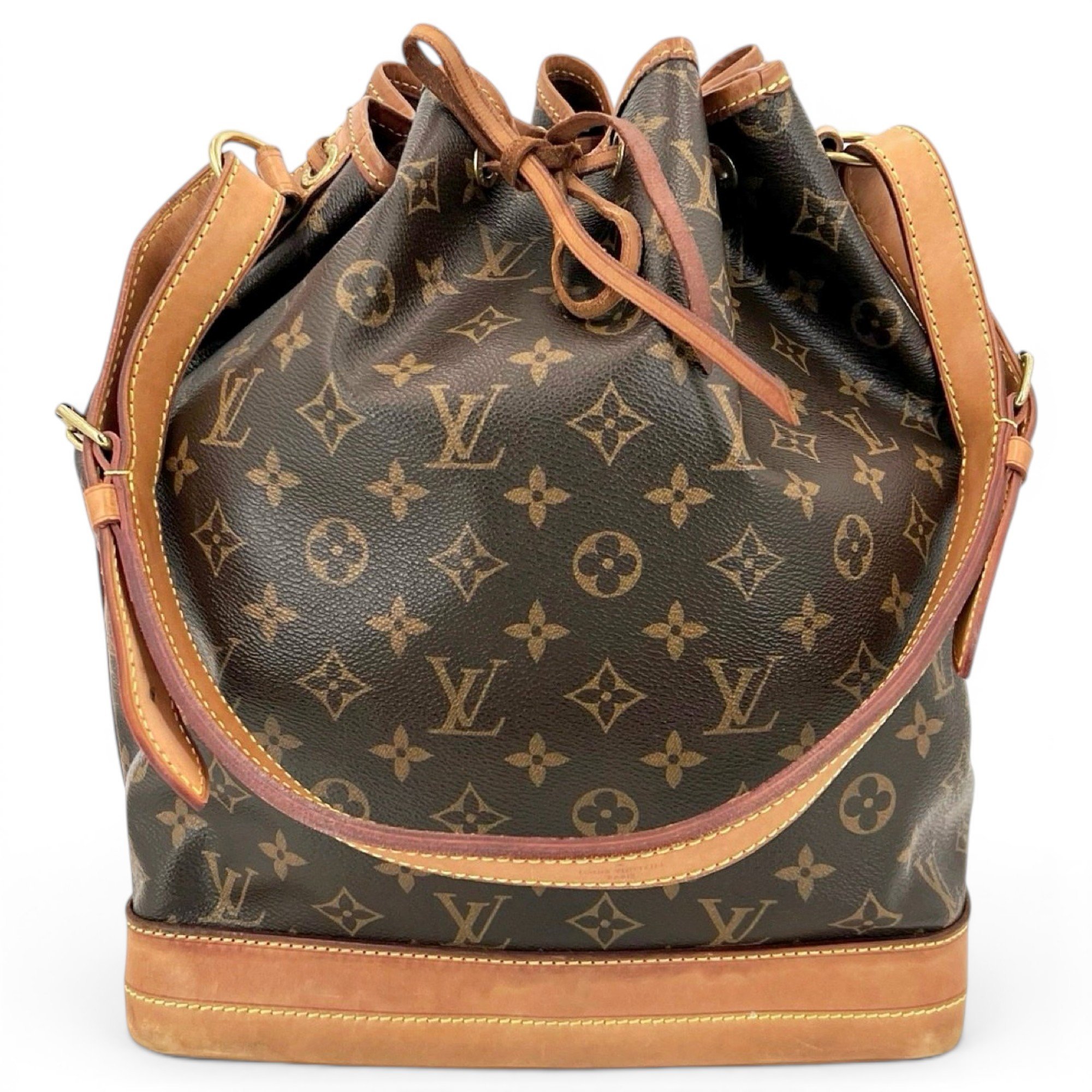 Noé leather handbag
