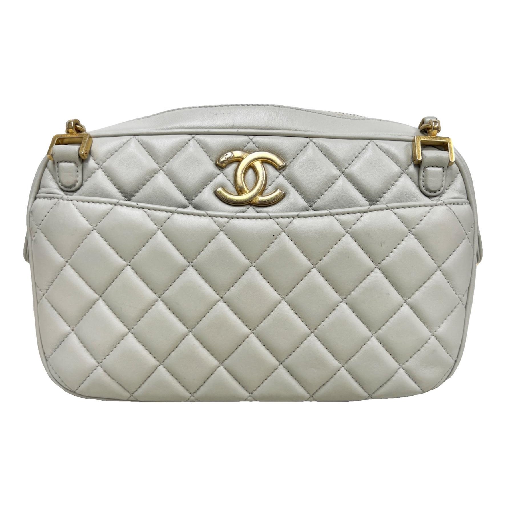 Trendy CC Vanity leather handbag