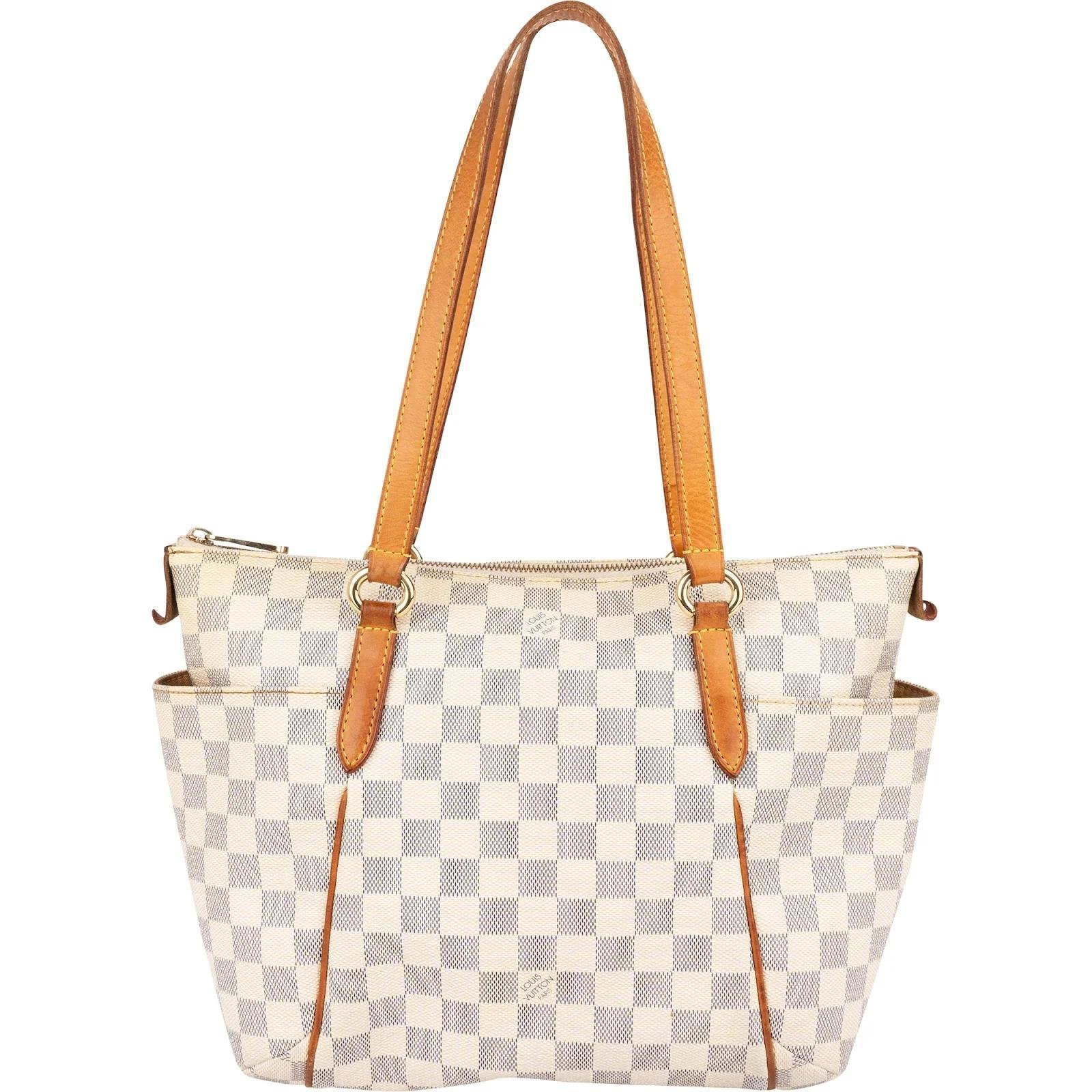 Totally leather handbag