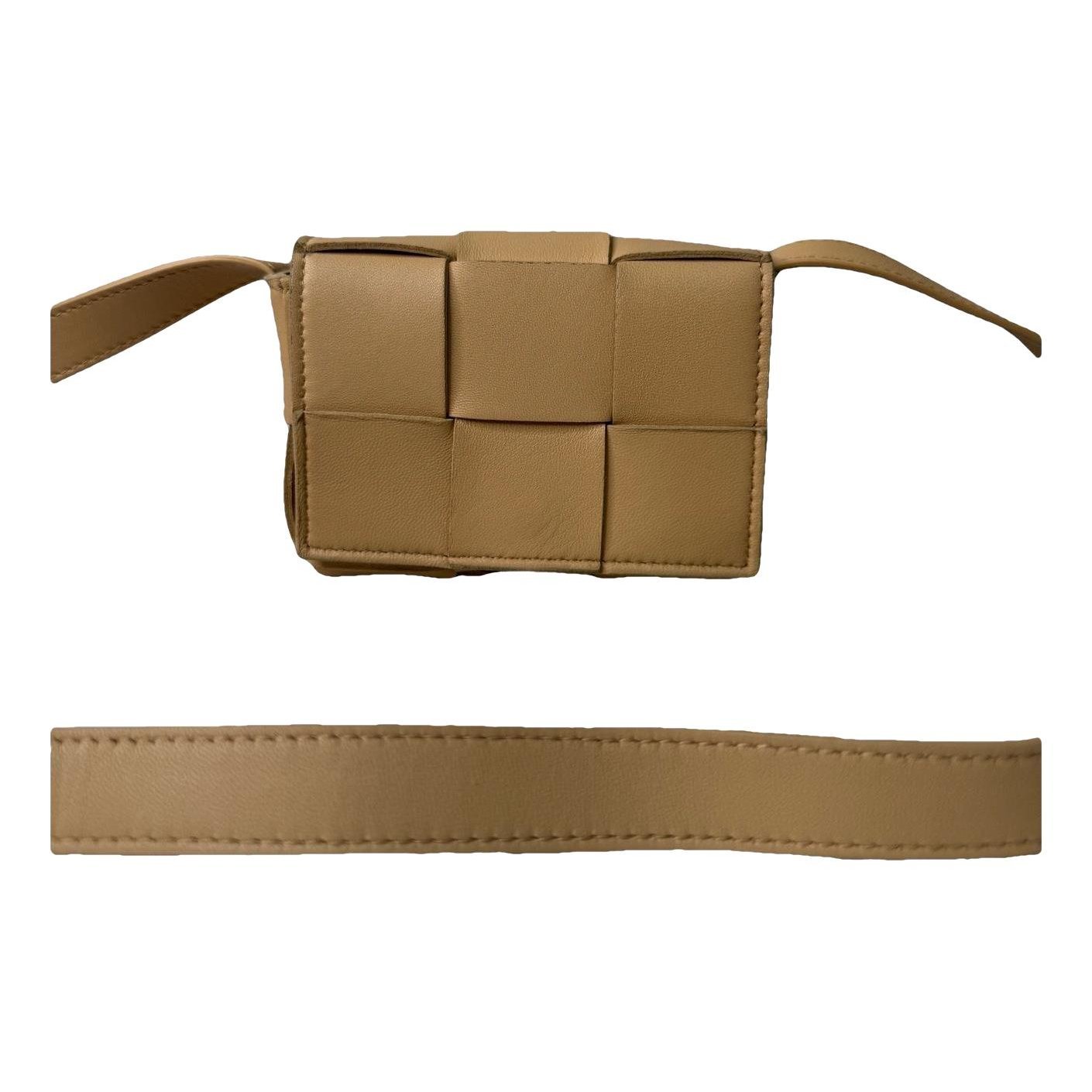 Cassette leather handbag